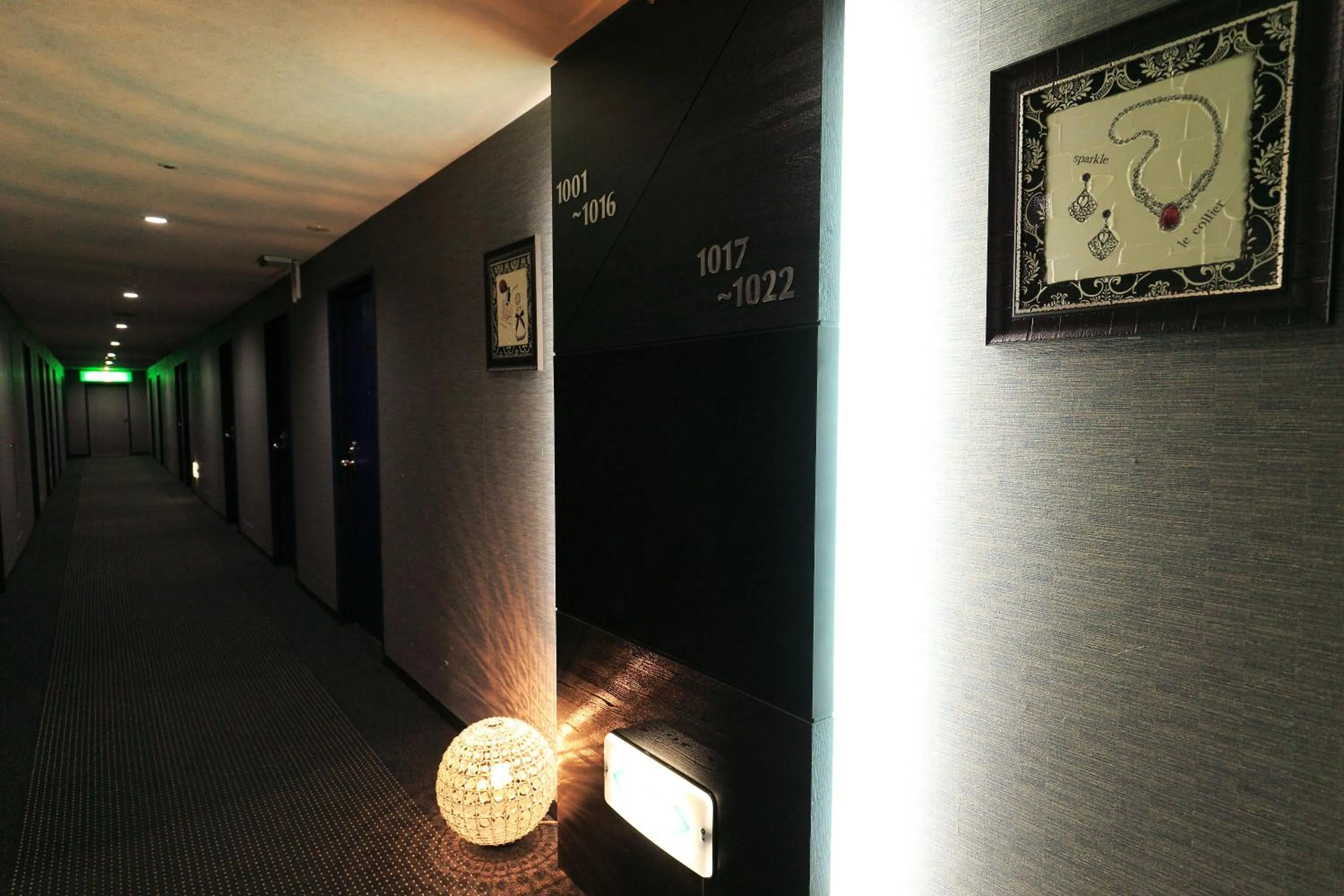 Decorative detail in Hotel Emisia Tokyo Tachikawa