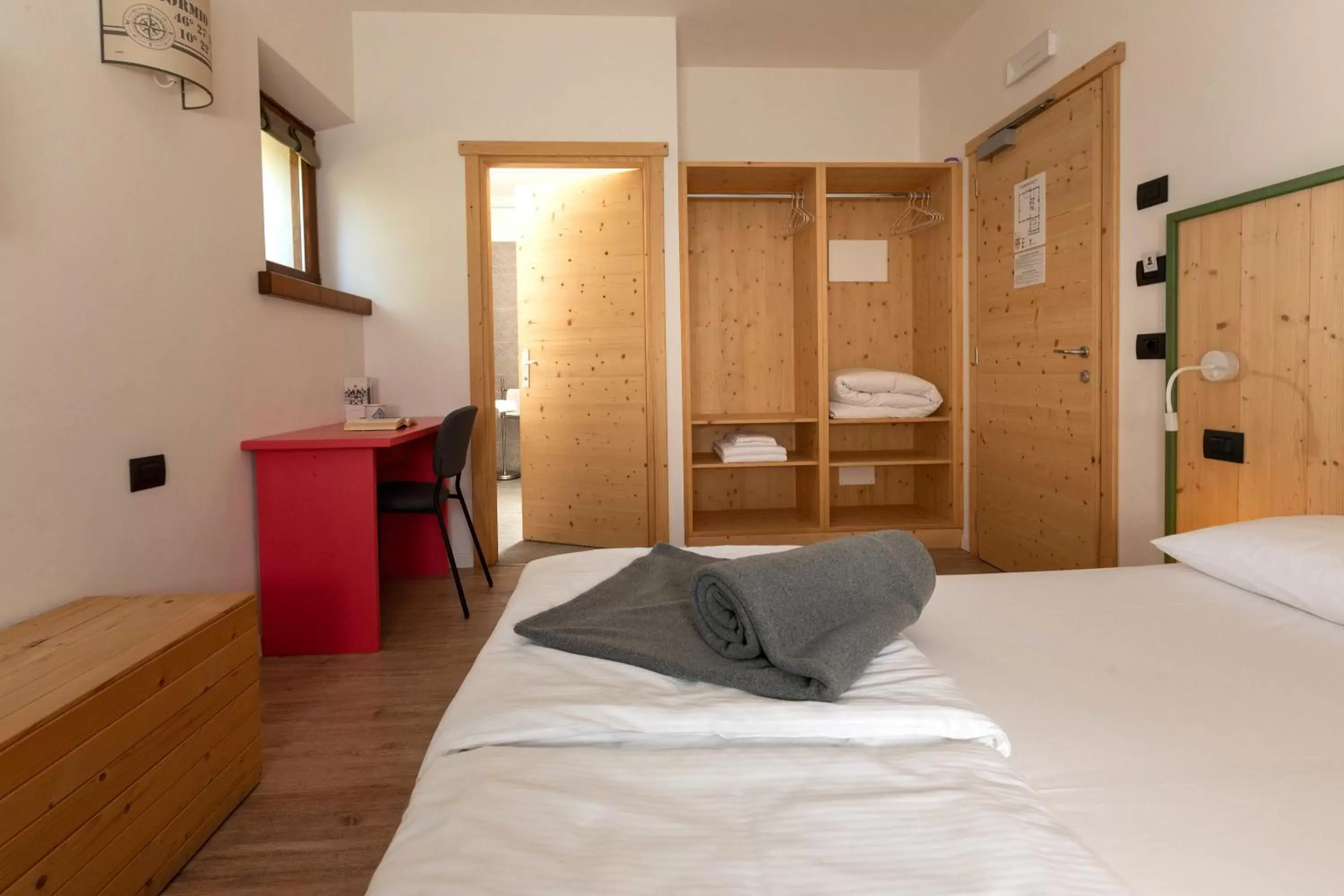 Economy Double or Twin Room in Ostello Alpino Economy Double or Twin Room in Ostello Alpino