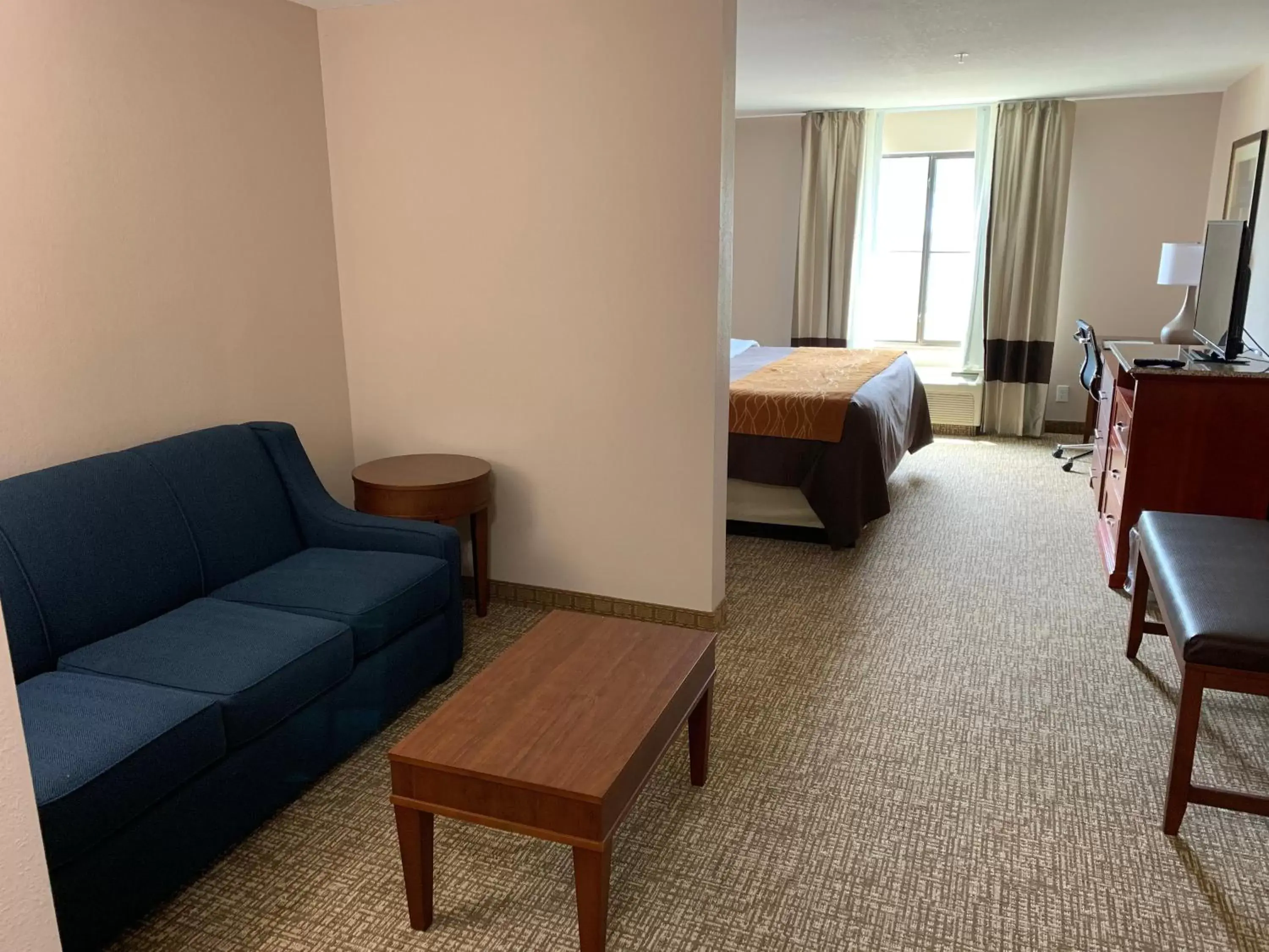 King Suite - Accessible/Non-Smoking in Comfort Inn Smithfield near I-95