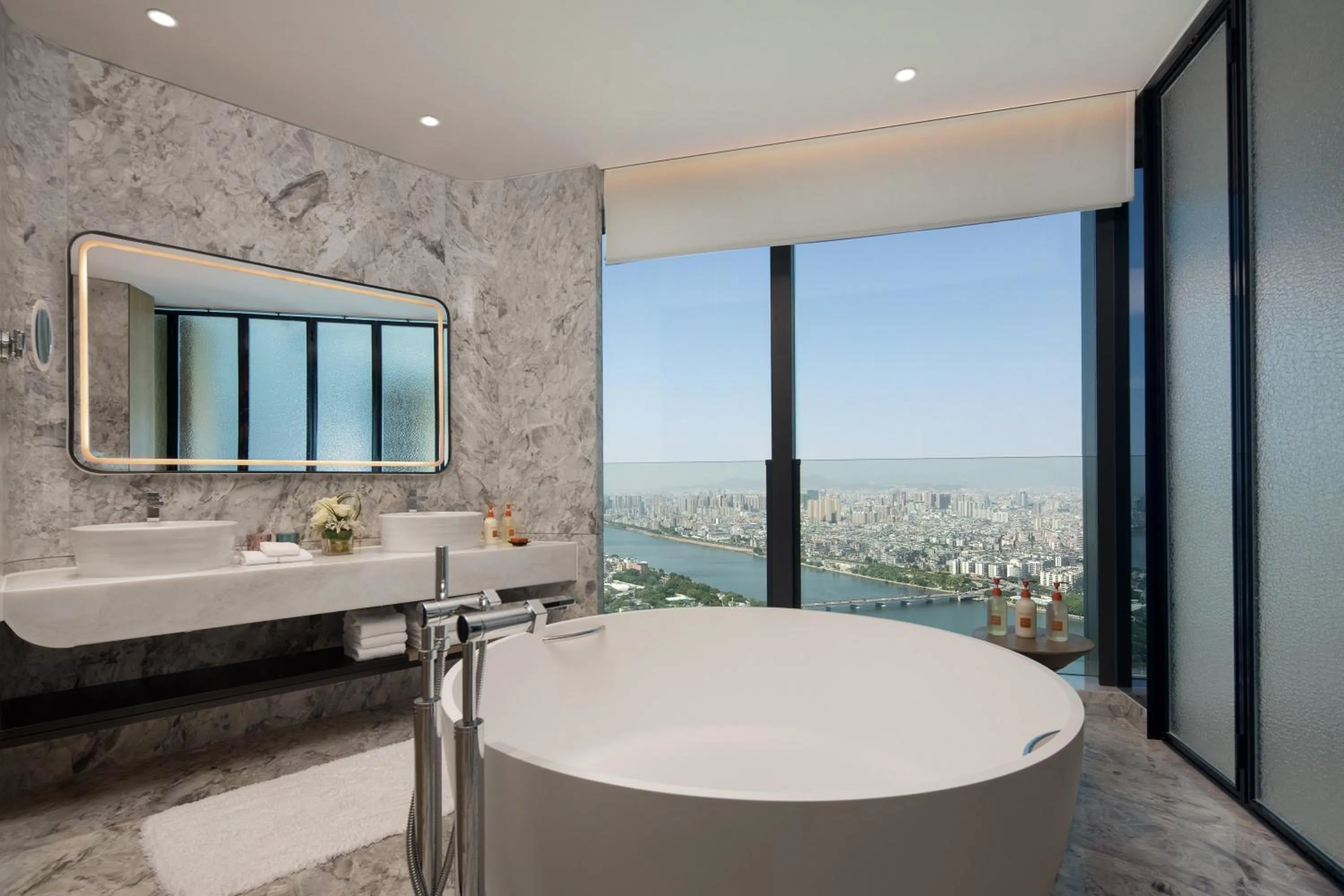 Bathroom in Crowne Plaza Chaozhou Riverside by IHG