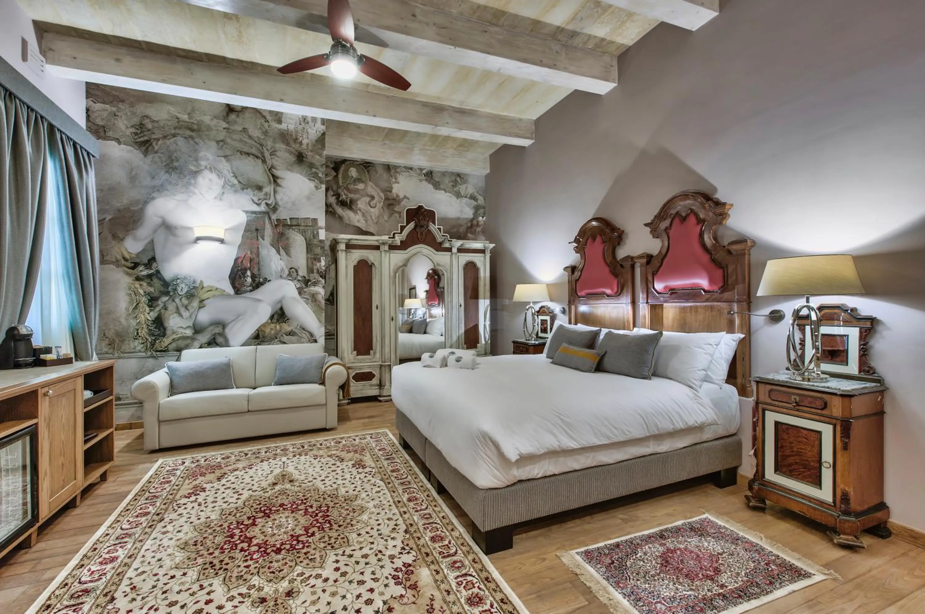 Bedroom, Bed in Palazzo Consiglia - IK Collection