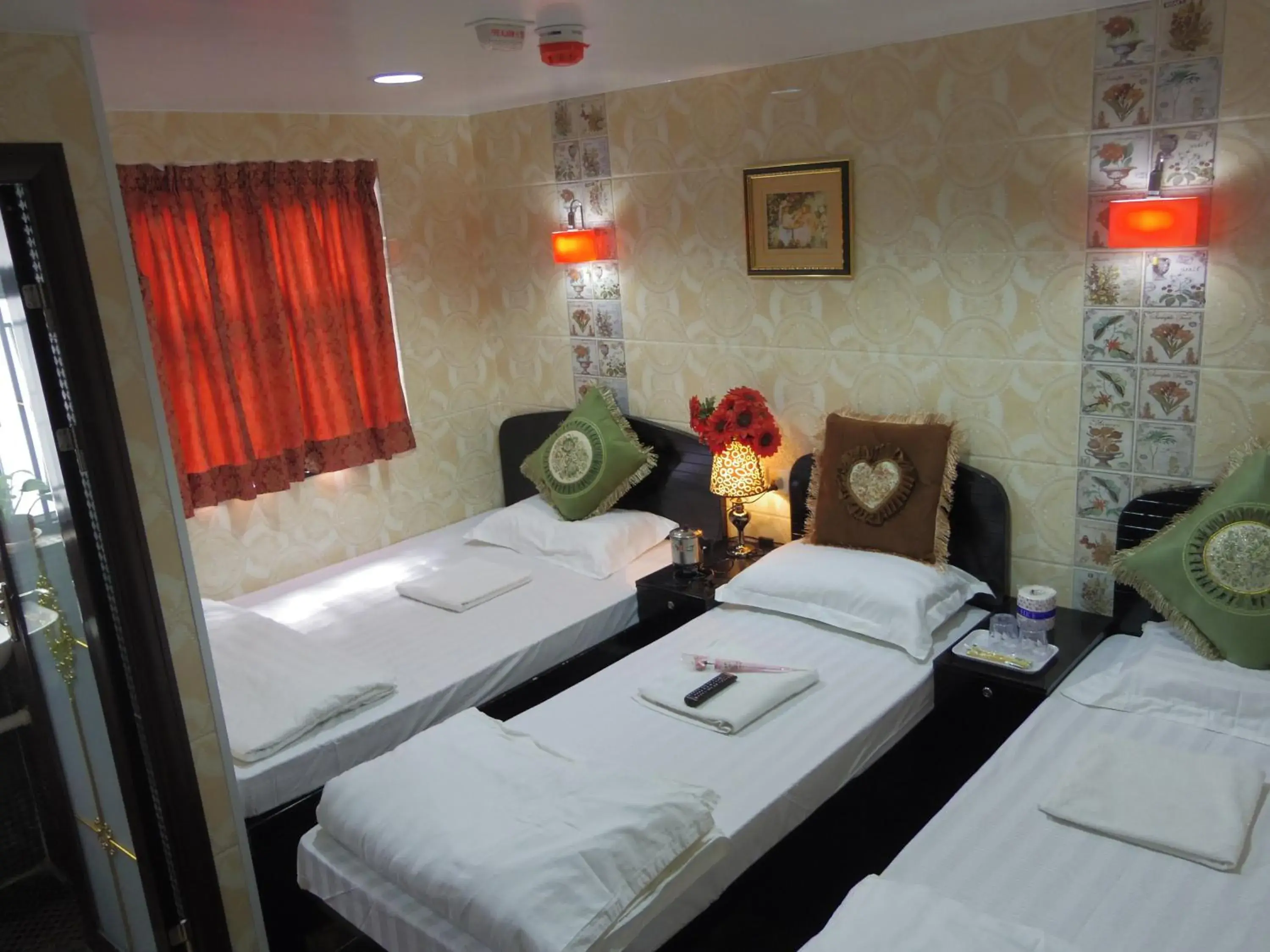 Triple Room with 3 Single Beds in Mabuhay Hotel