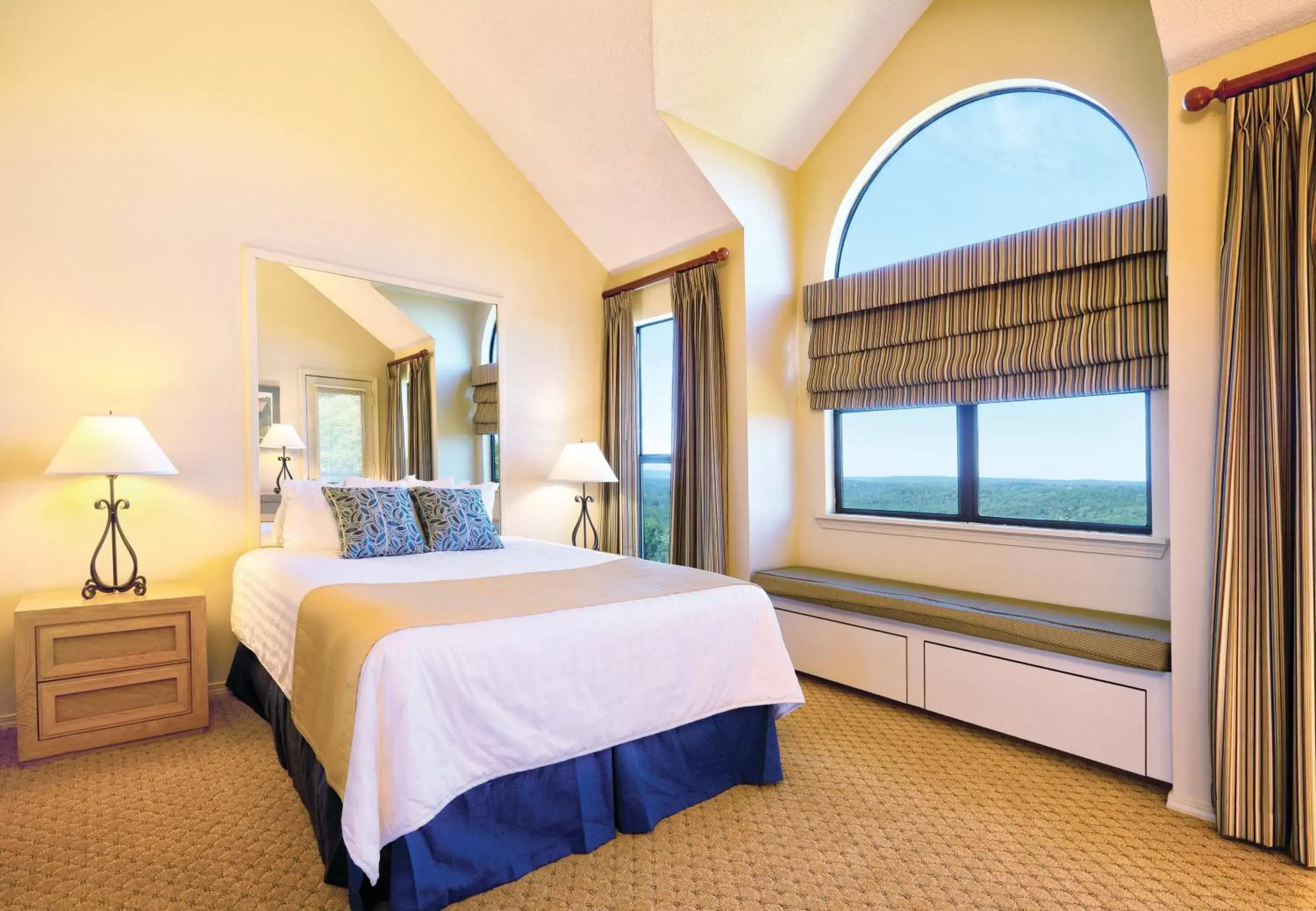 Bedroom, Bed in Club Wyndham Resort at Fairfield Bay