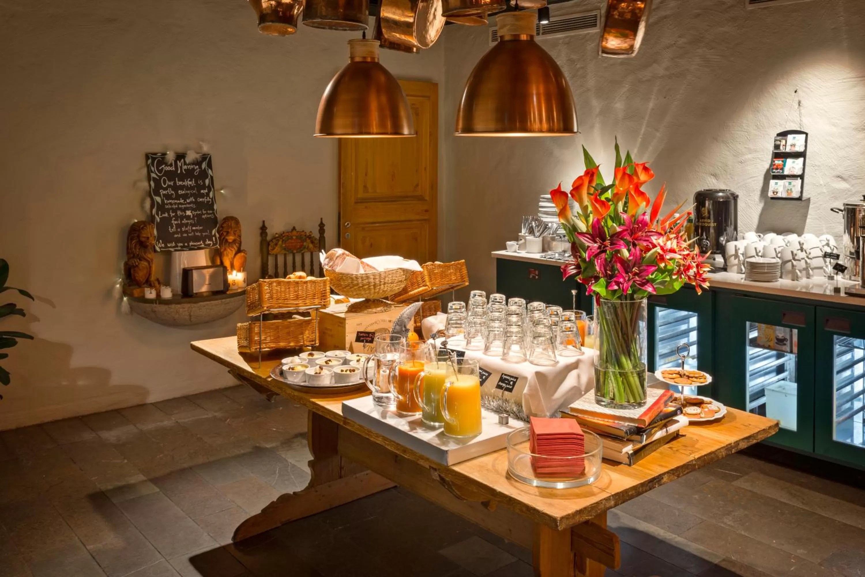 Buffet breakfast in Victory Apartments