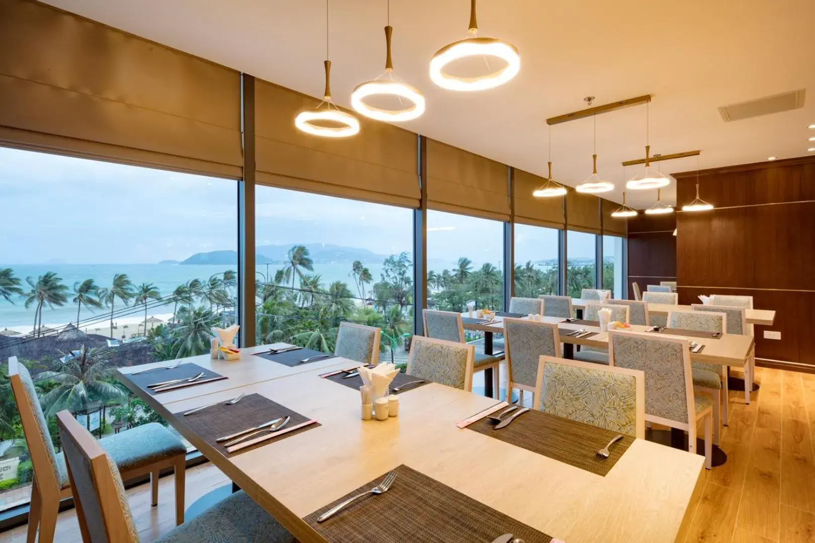 Restaurant/Places to Eat in Asteria Comodo Nha Trang Hotel