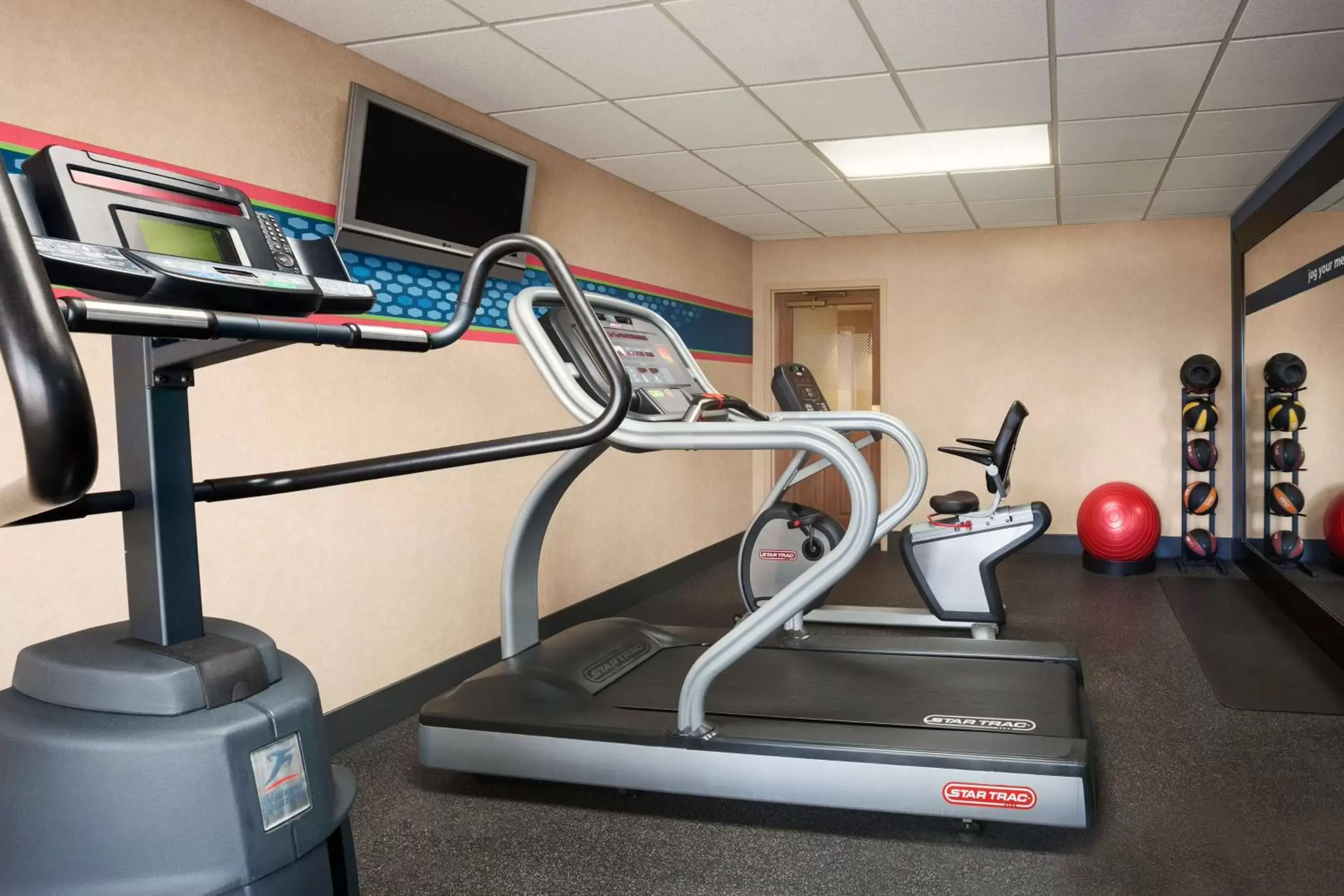 Fitness centre/facilities, Fitness Center/Facilities in Hampton Inn Geneva