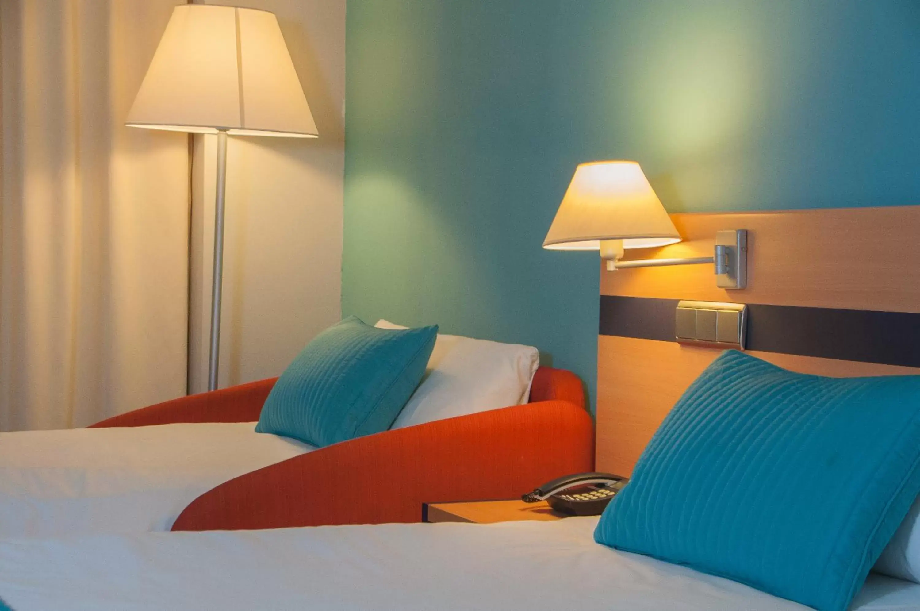 Decorative detail, Bed in Ibis Styles Zaragoza Ramiro I