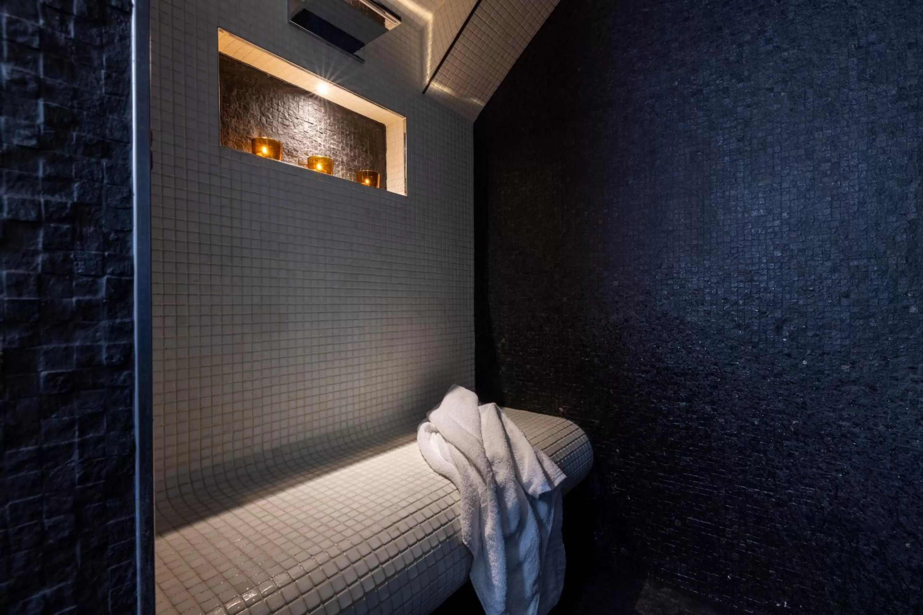 Spa and wellness centre/facilities, Bed in Hôtel Théorème