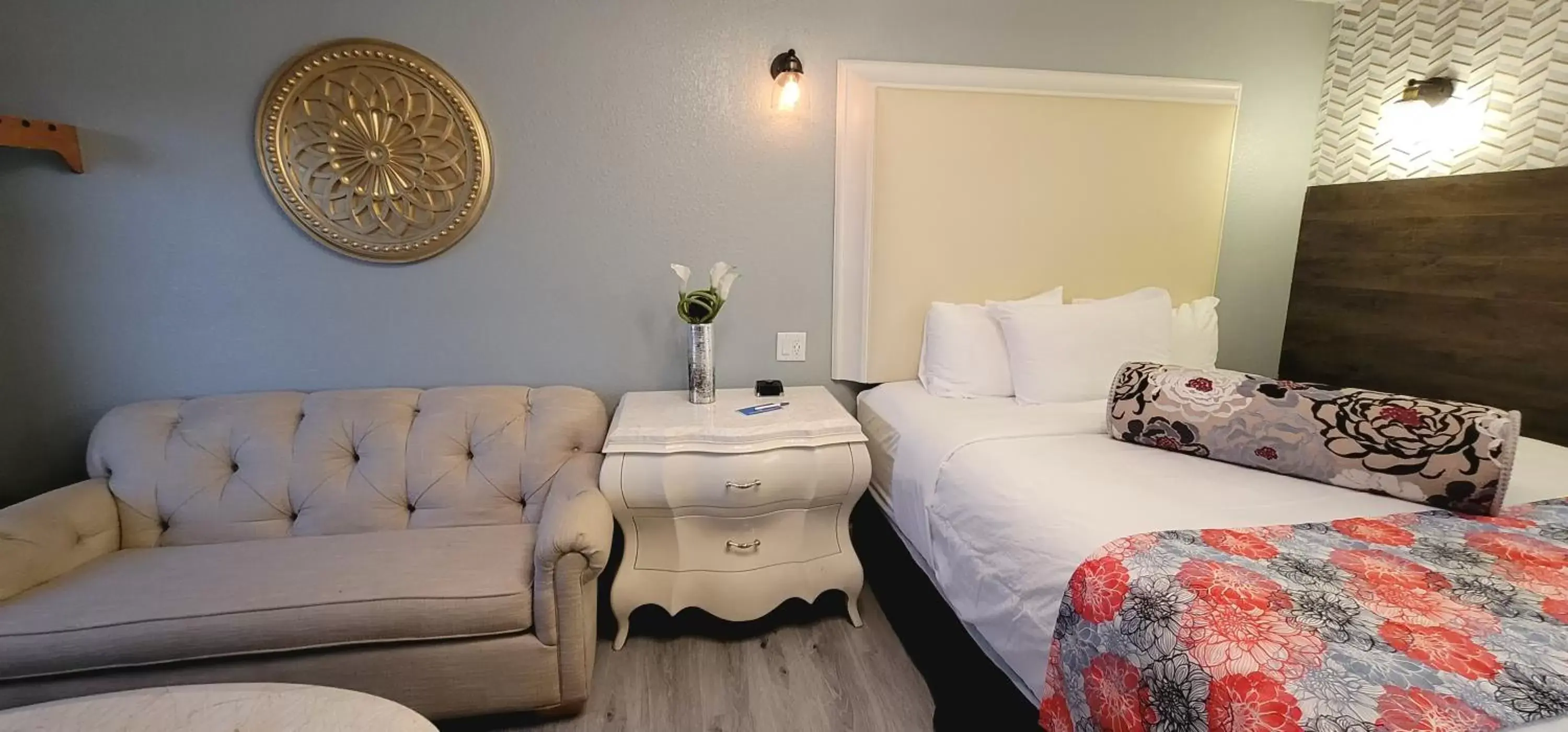 Bedroom, Bed in Dragonfly Inn & Suites