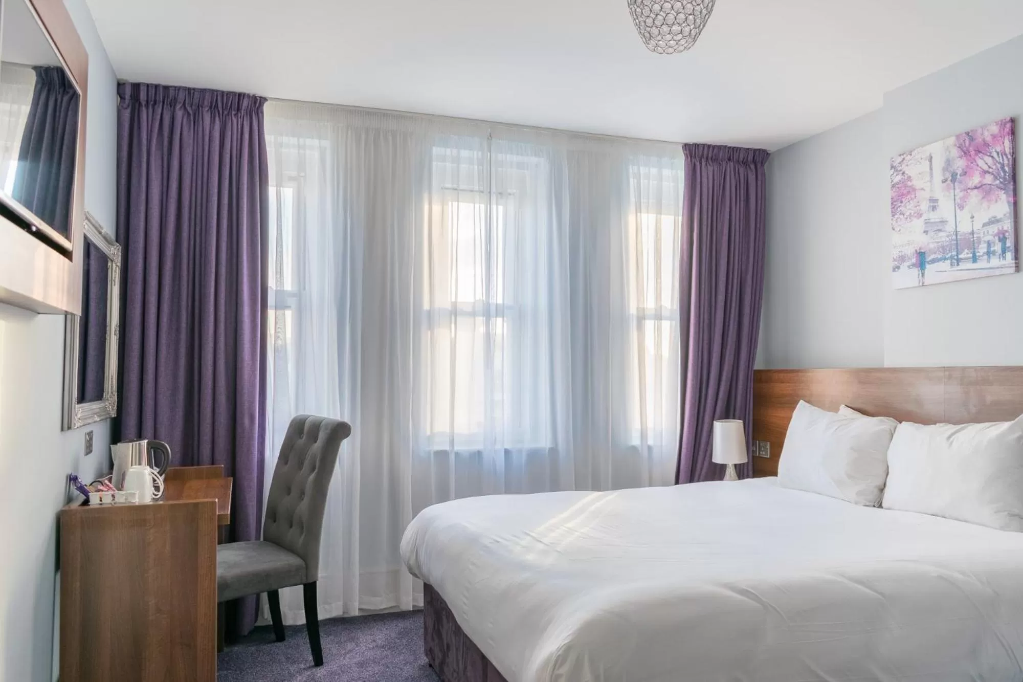 Photo of the whole room, Bed in The View Hotel Folkestone, a member of Radisson Individuals