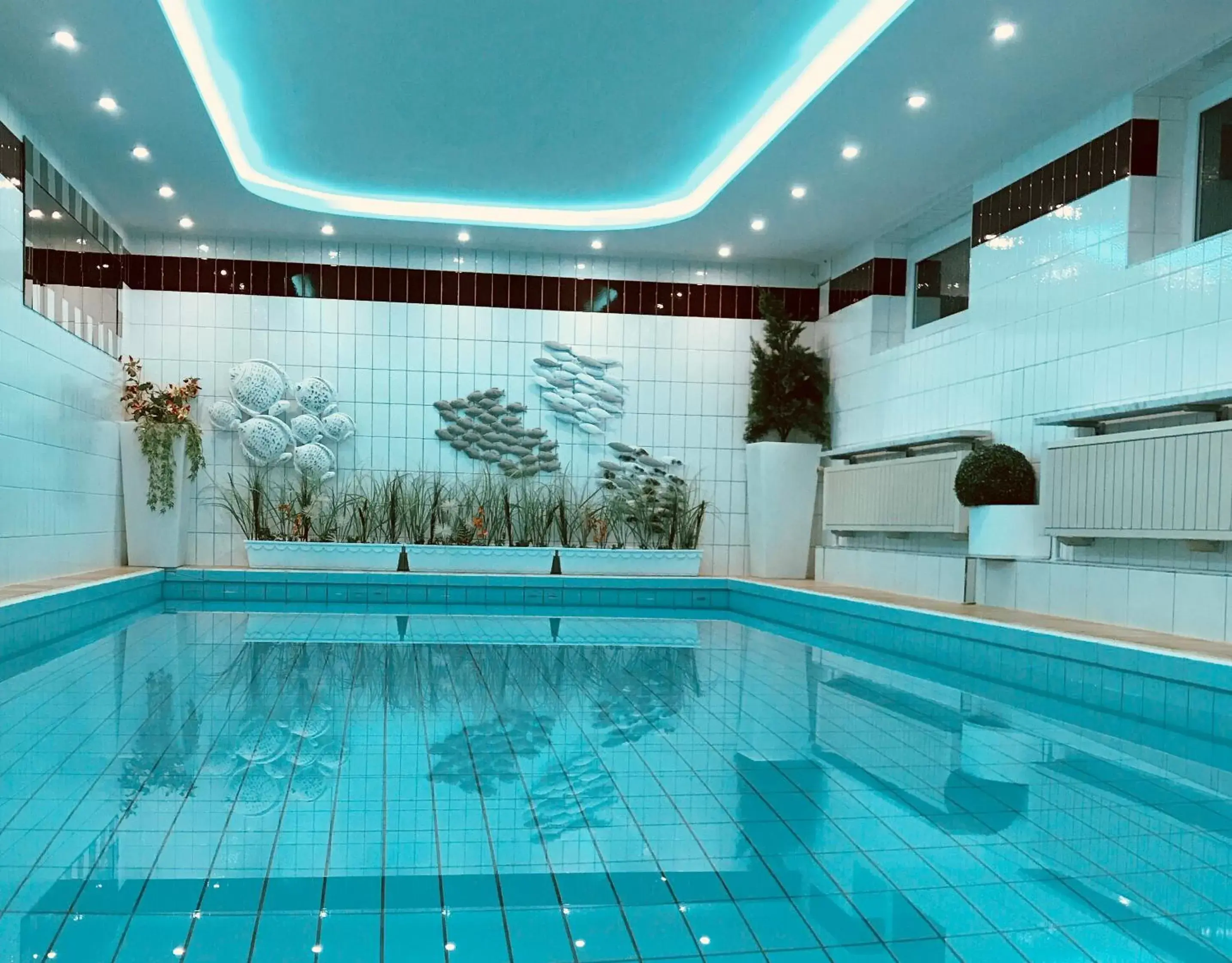 Swimming Pool in Kurhotel Wiedenmann