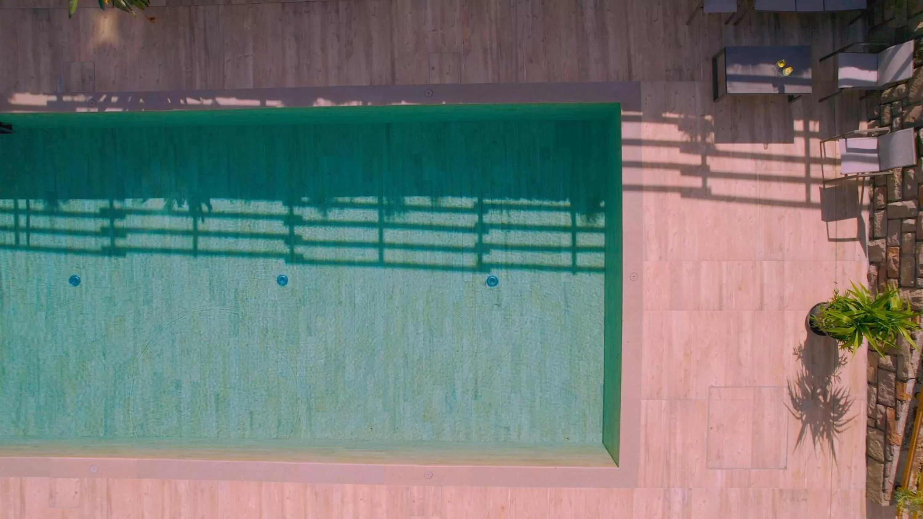 Swimming pool in Residence Garni Hotel Vineus