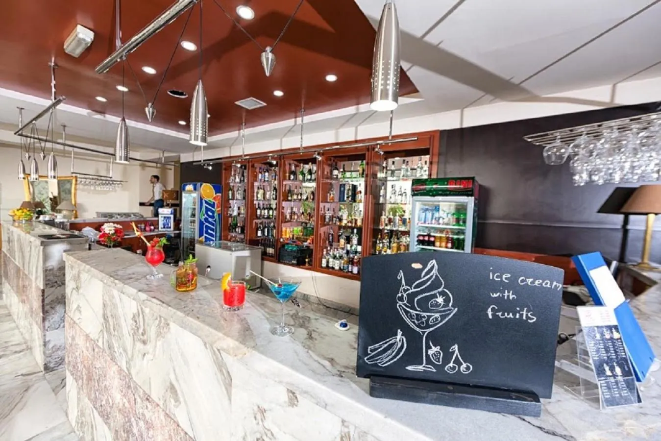 Lounge or bar in Regineh Hotel