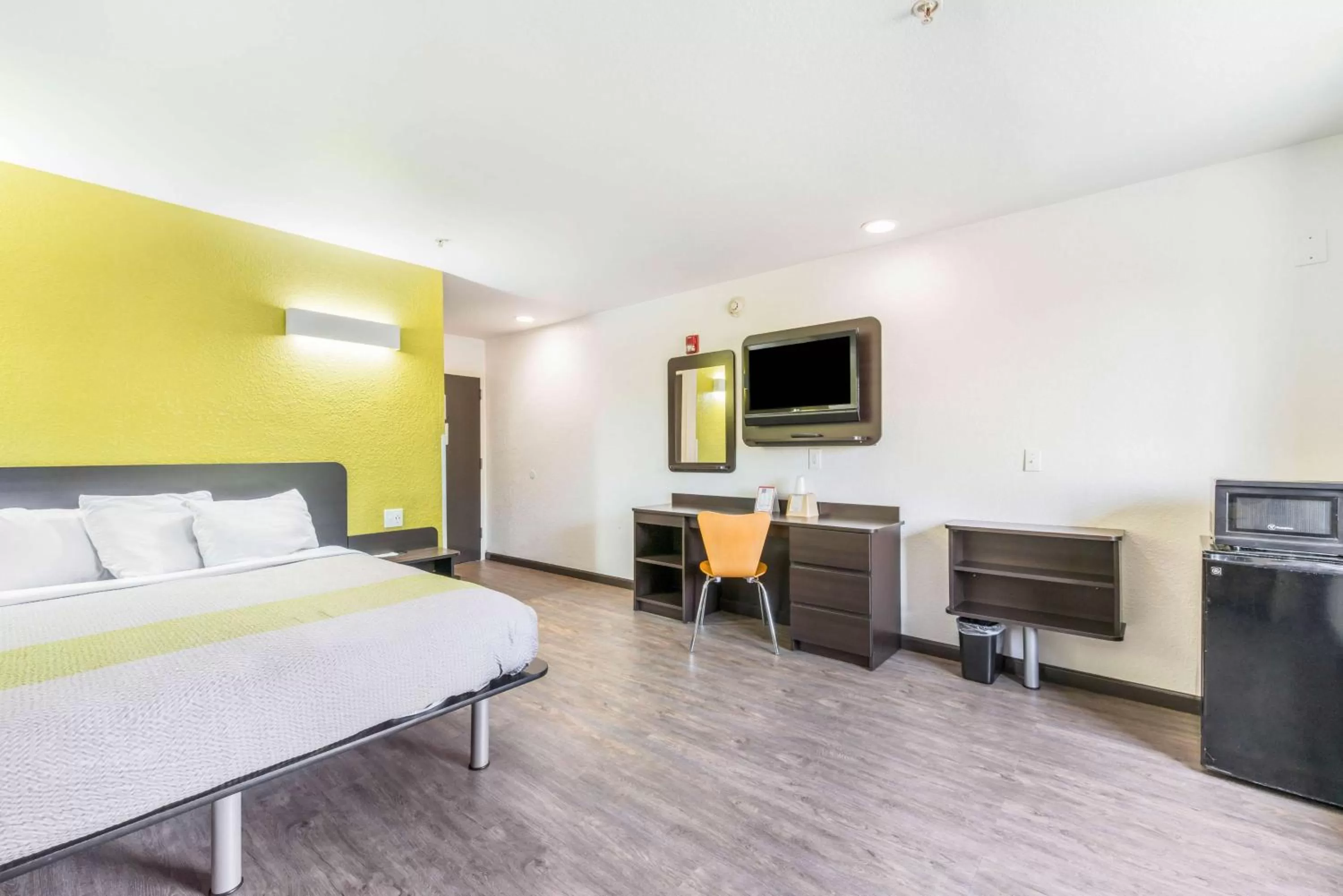 Bedroom in Motel 6-Gastonia Charlotte I-85