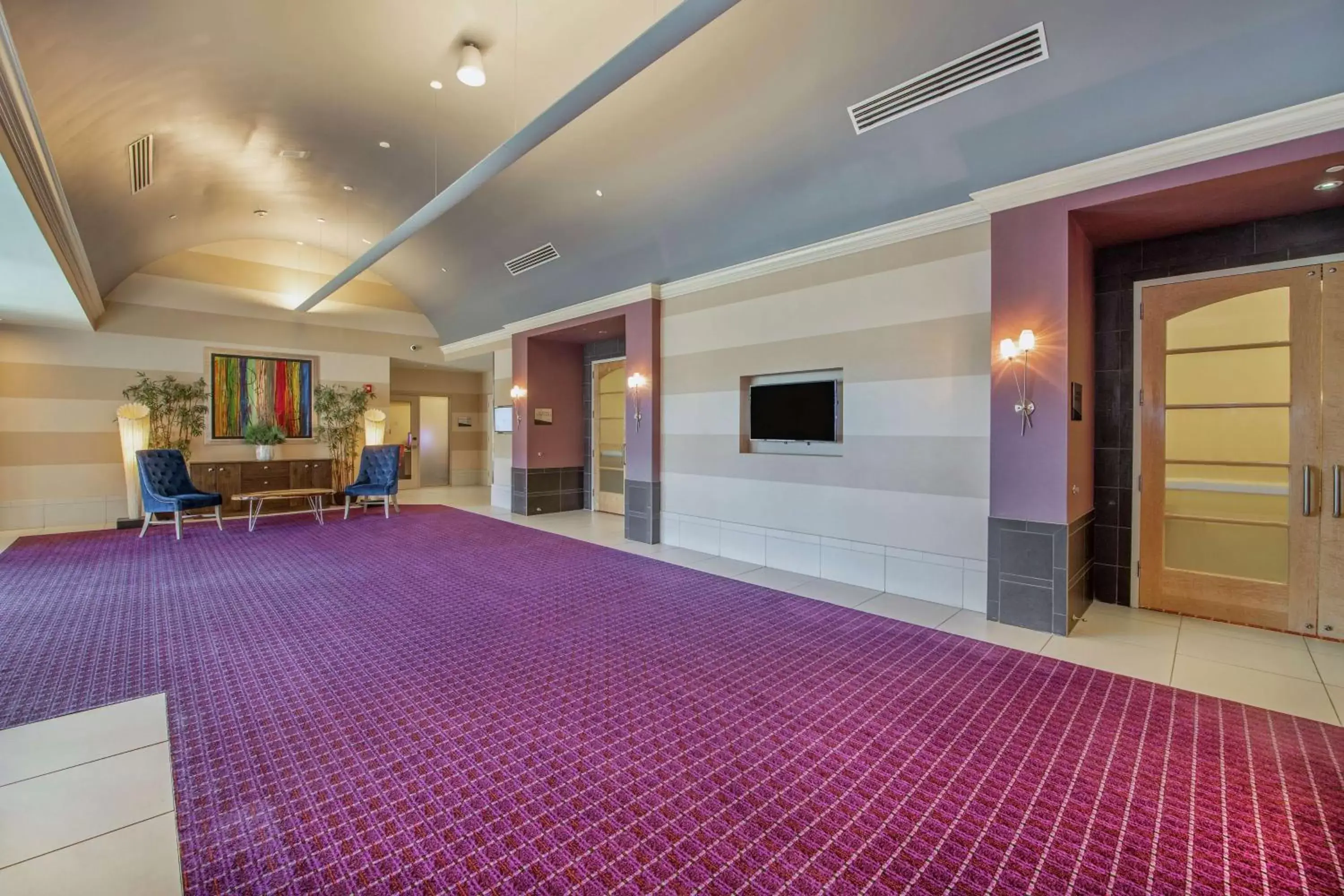Meeting/conference room, Swimming Pool in Embassy Suites by Hilton Raleigh Durham Airport Brier Creek