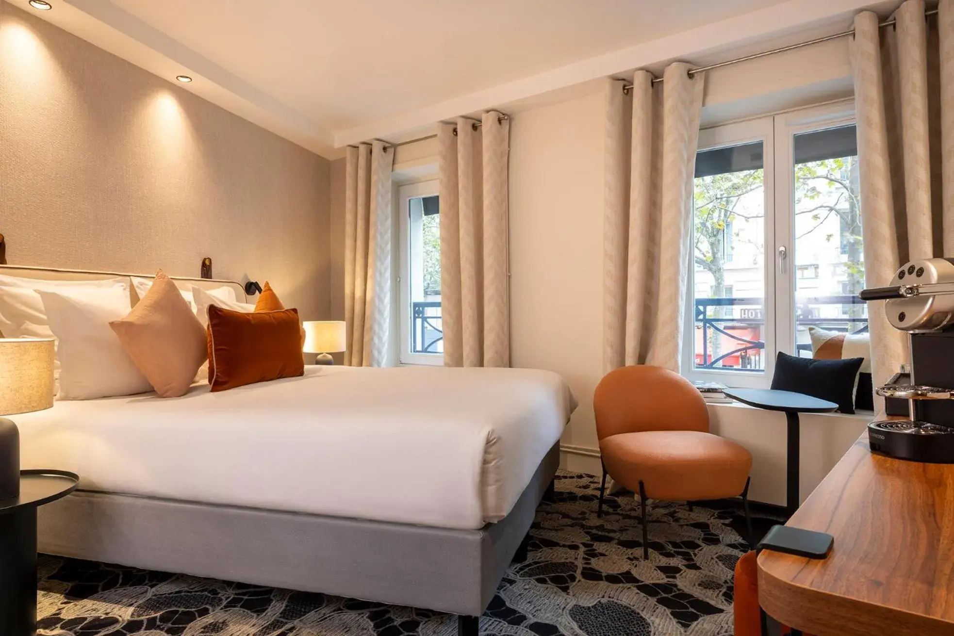 Bed in Hotel Chavanel