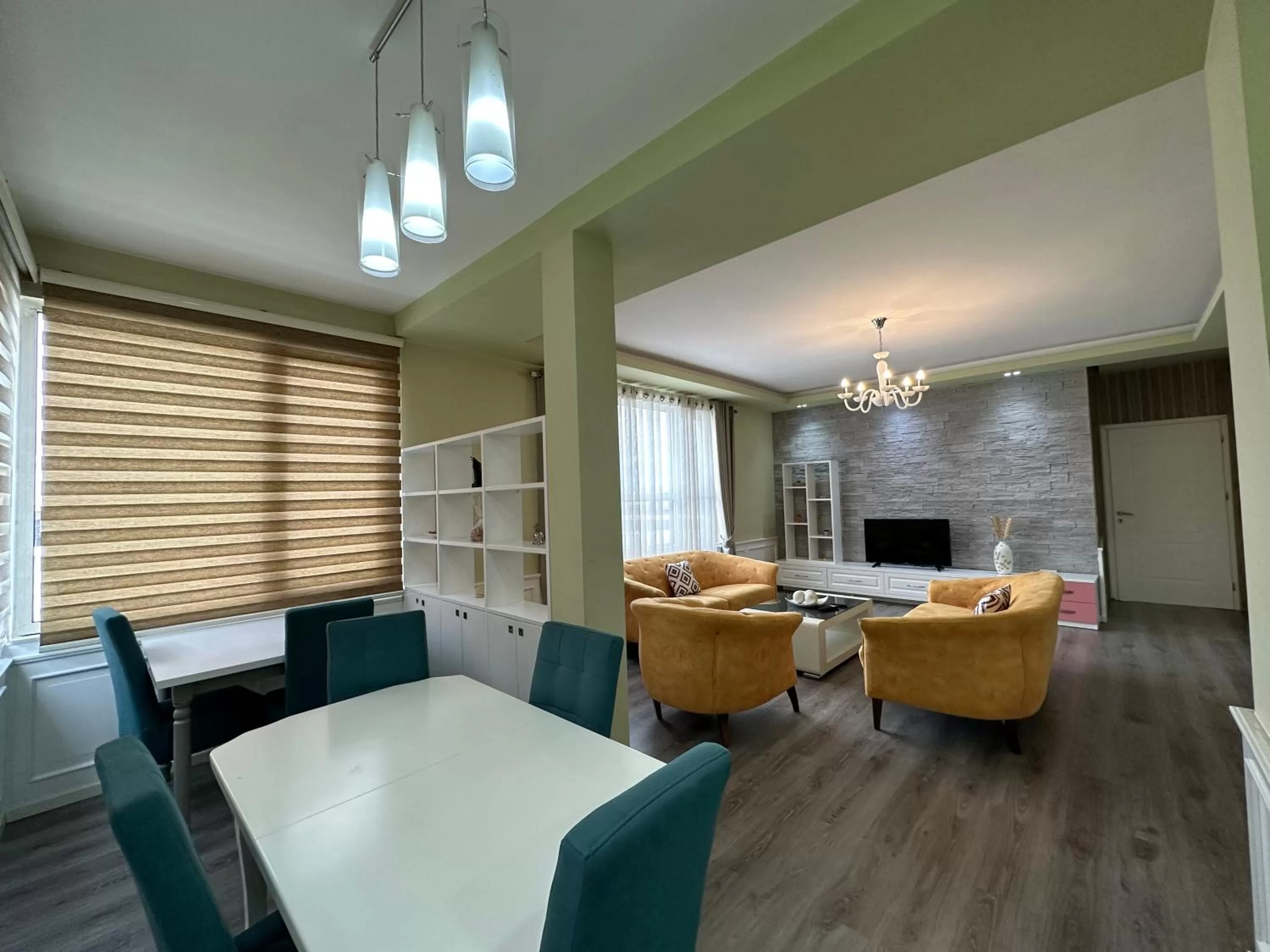 Dining Area in Hotel Colis