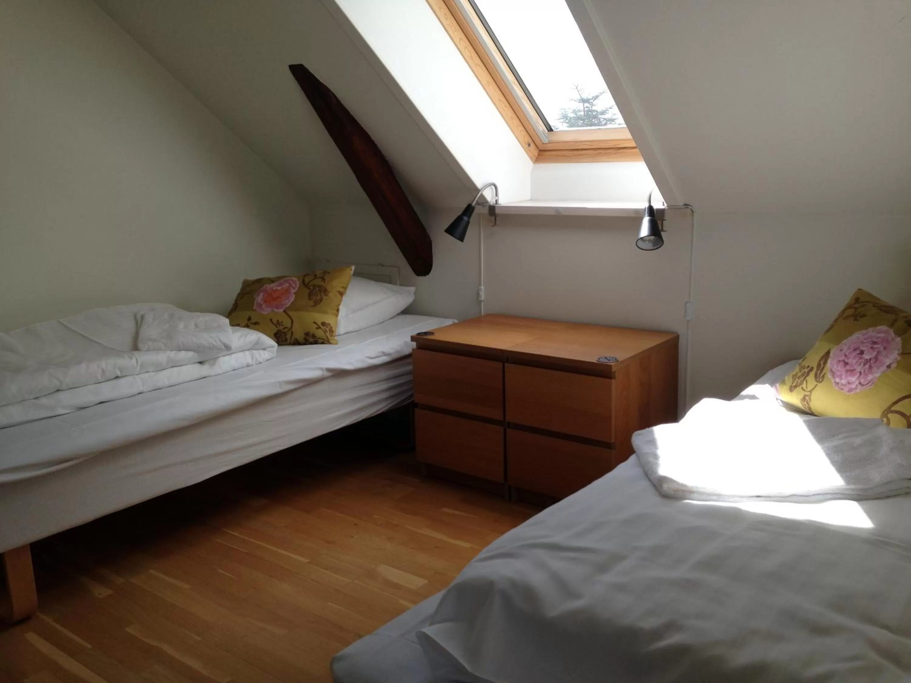 Bedroom, Bed in Kirke Saaby Forsamlingshus