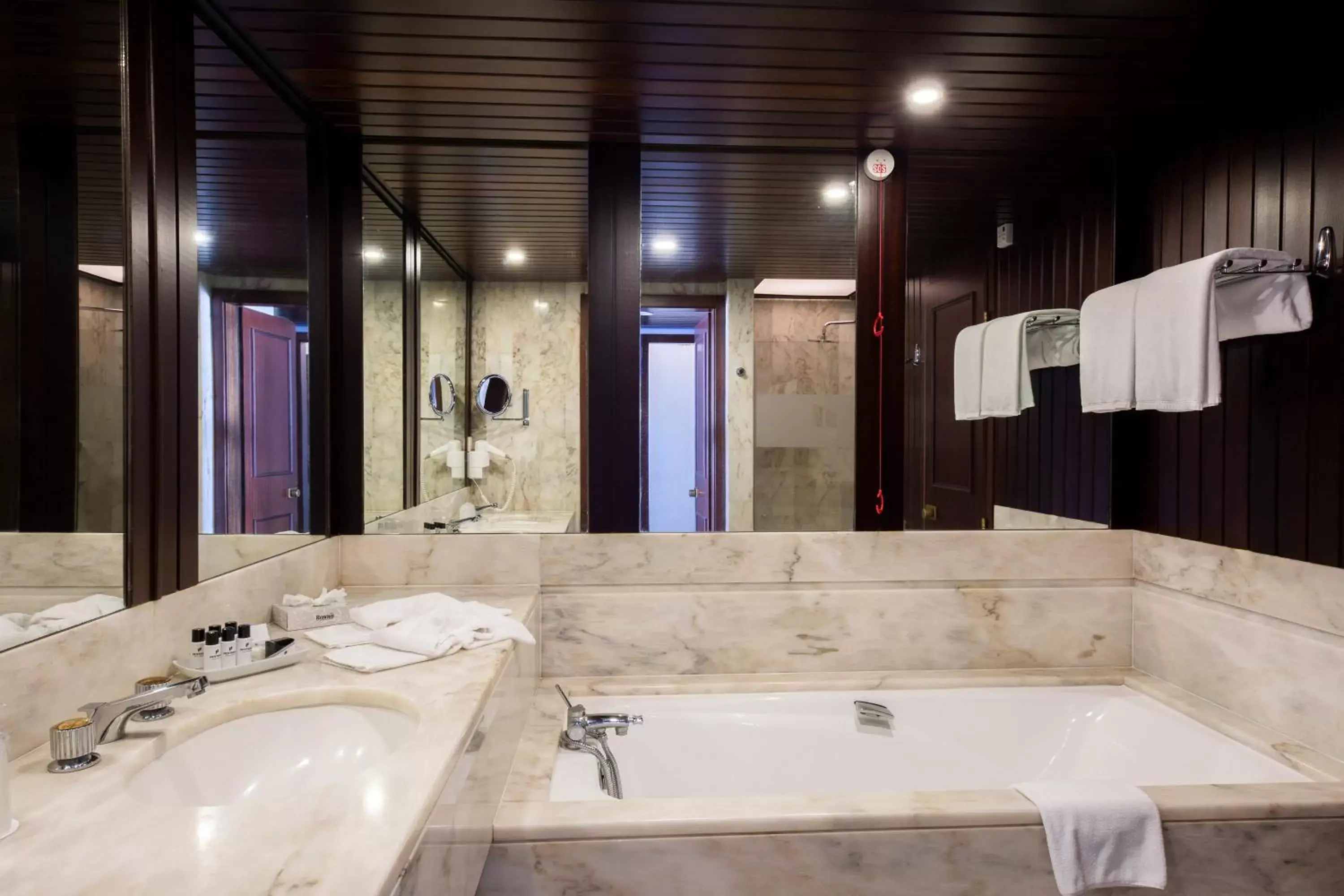 Bathroom in Pestana Bahia Praia Nature & Beach Resort