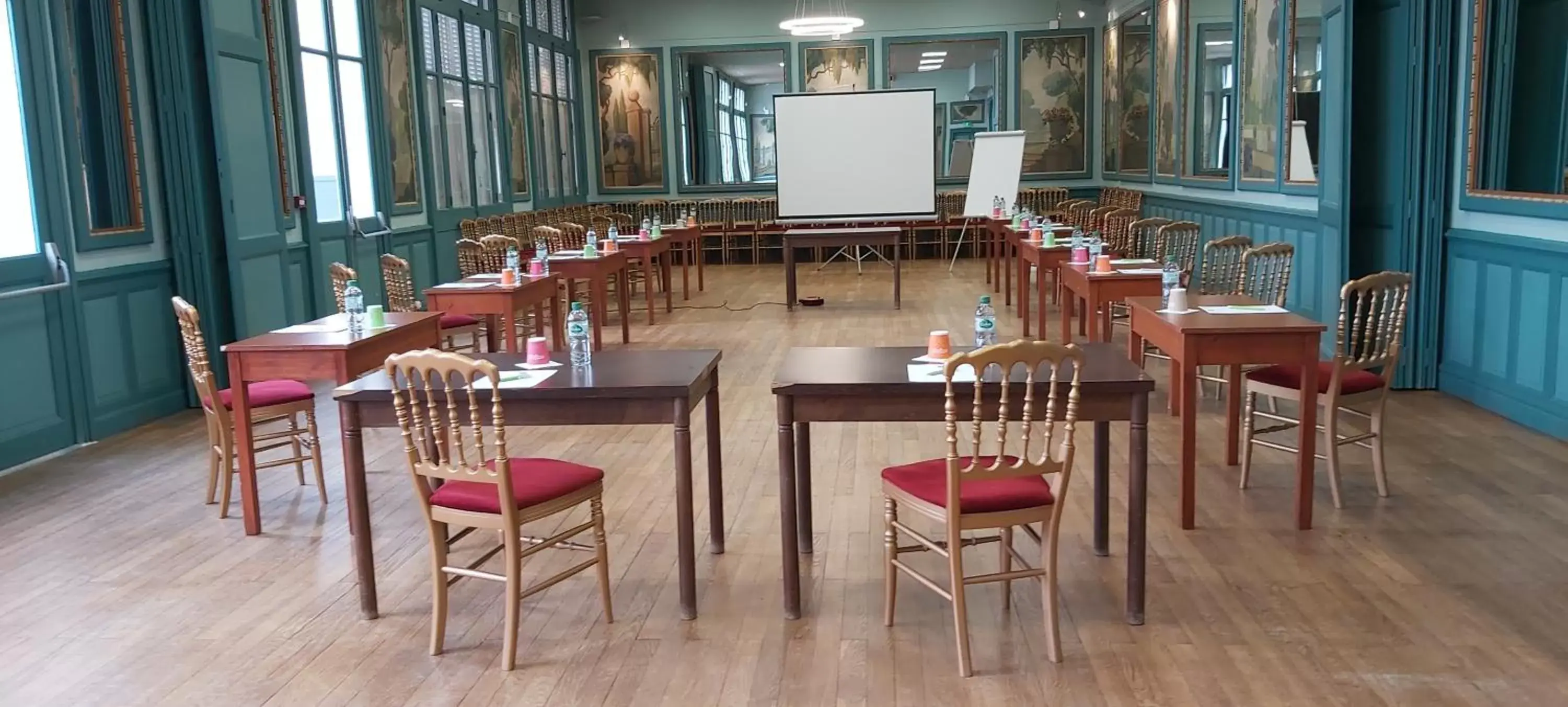 Meeting/conference room in ibis Styles Moulins Centre