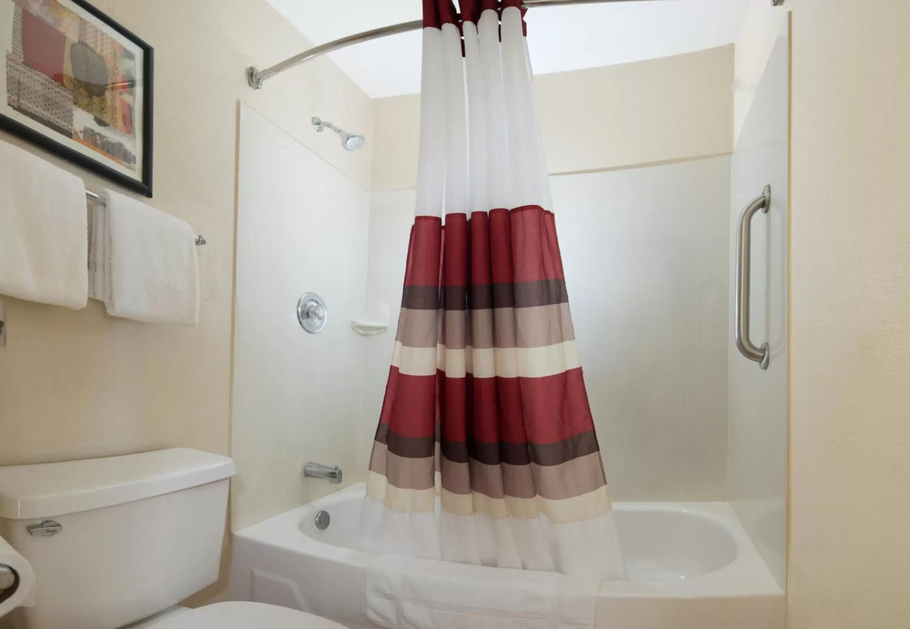 Bathroom in Red Roof Inn Hilton Head Island