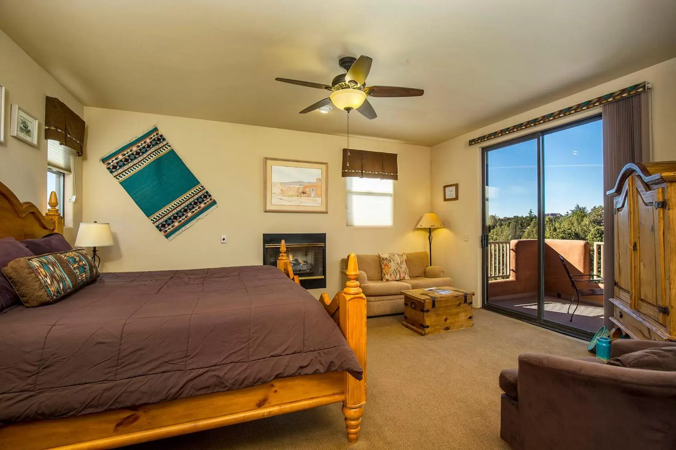 Photo of the whole room in Alma De Sedona Inn B&B