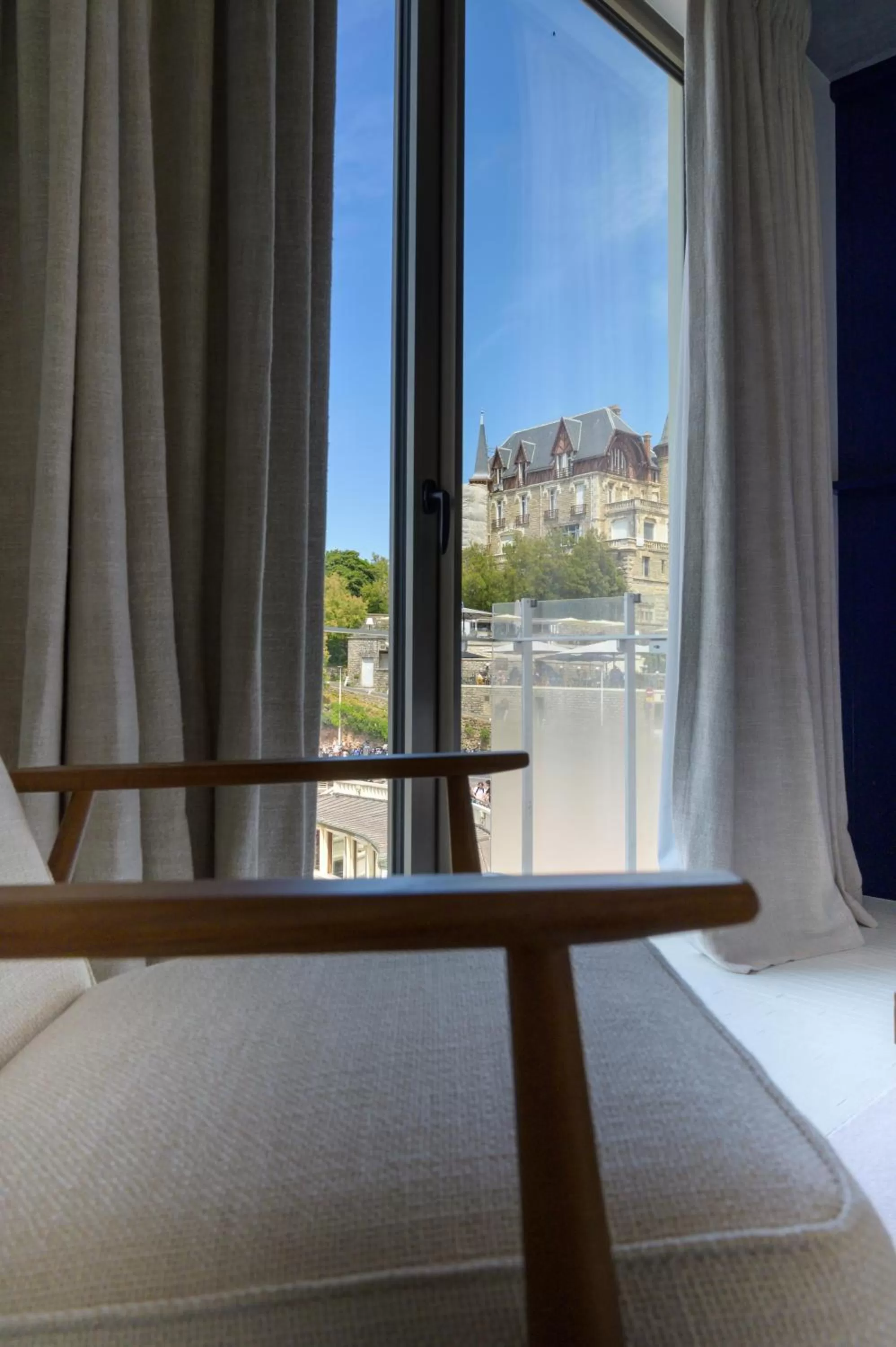 Bedroom, Bed in Hôtel de La Plage
