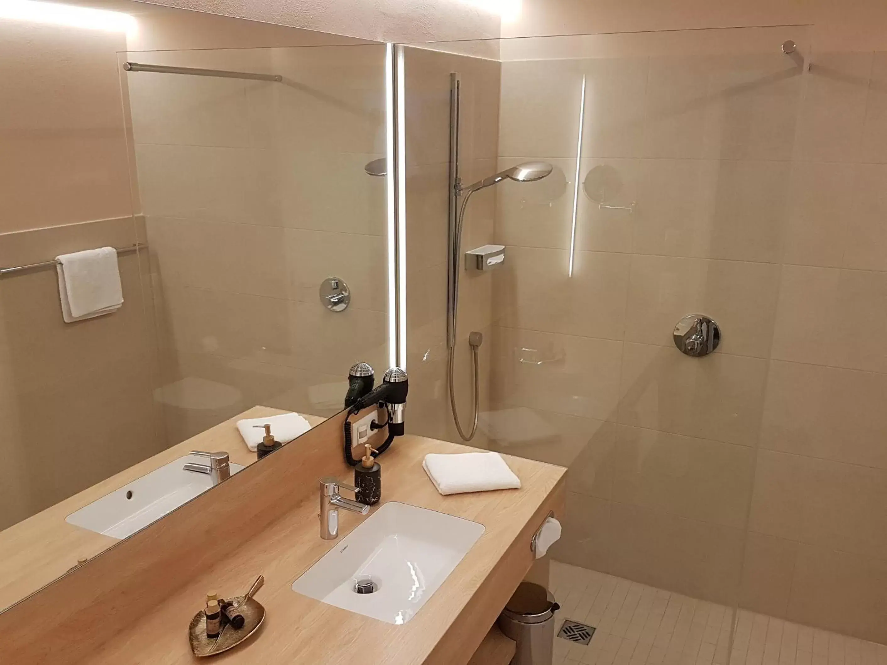 Junior Suite - single occupancy in Restaurant & Hotel Einhorn Junior Suite - single occupancy in Restaurant & Hotel Einhorn