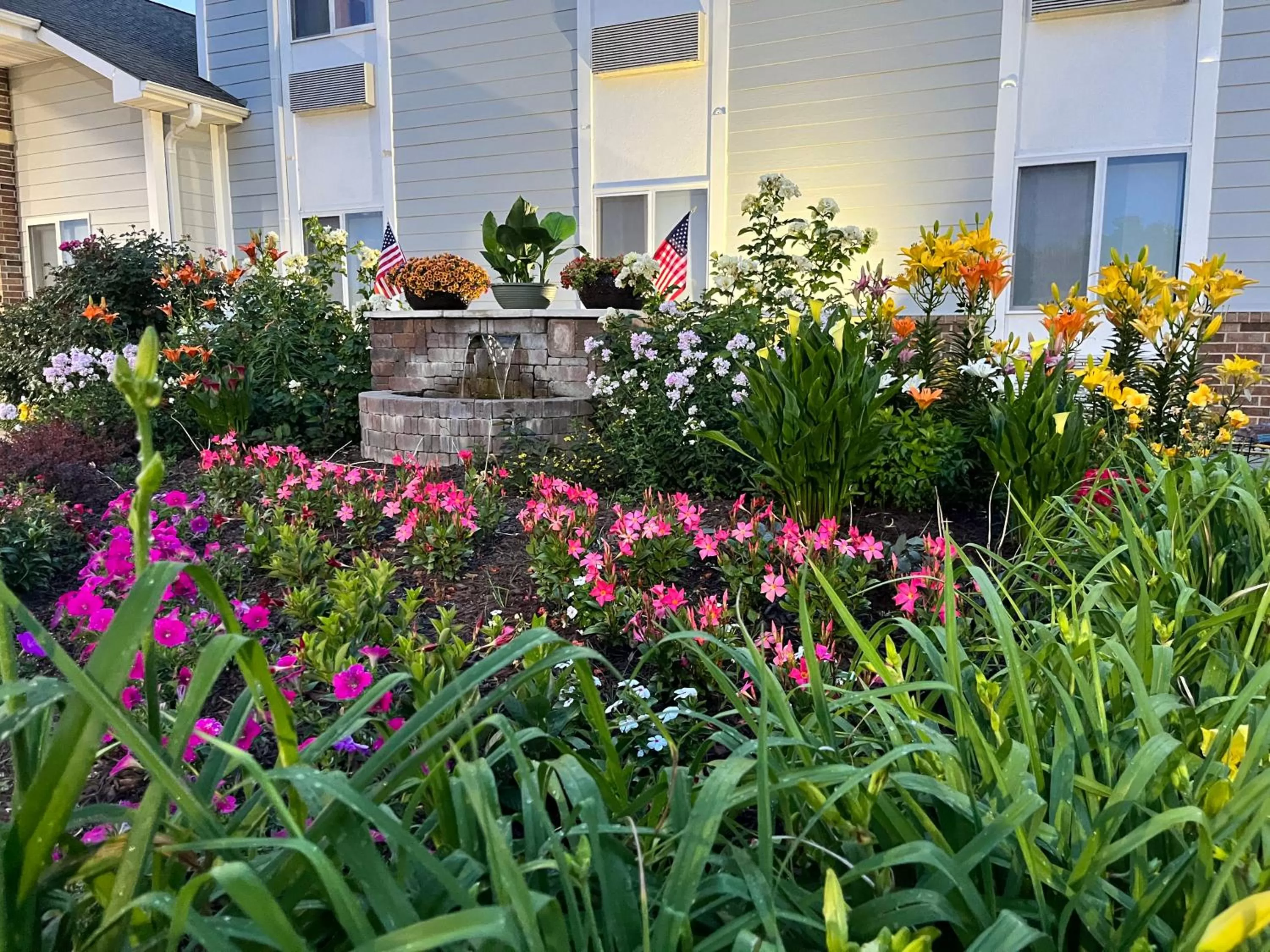 Garden view in Garnett Hotel & RV Park