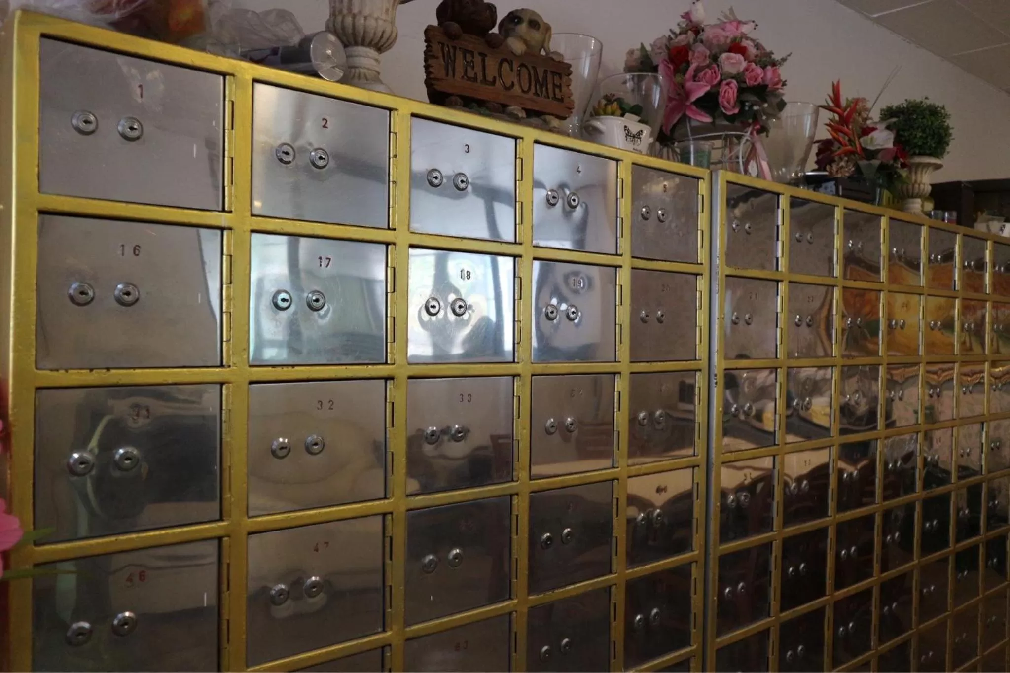 safe in Crown BTS Nana Hotel