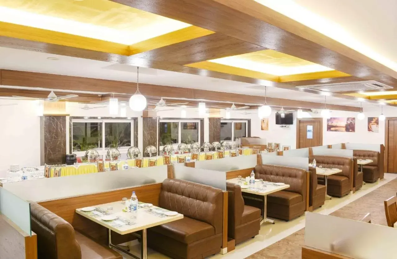 Restaurant/Places to Eat in Holiday Residency Coimbatore