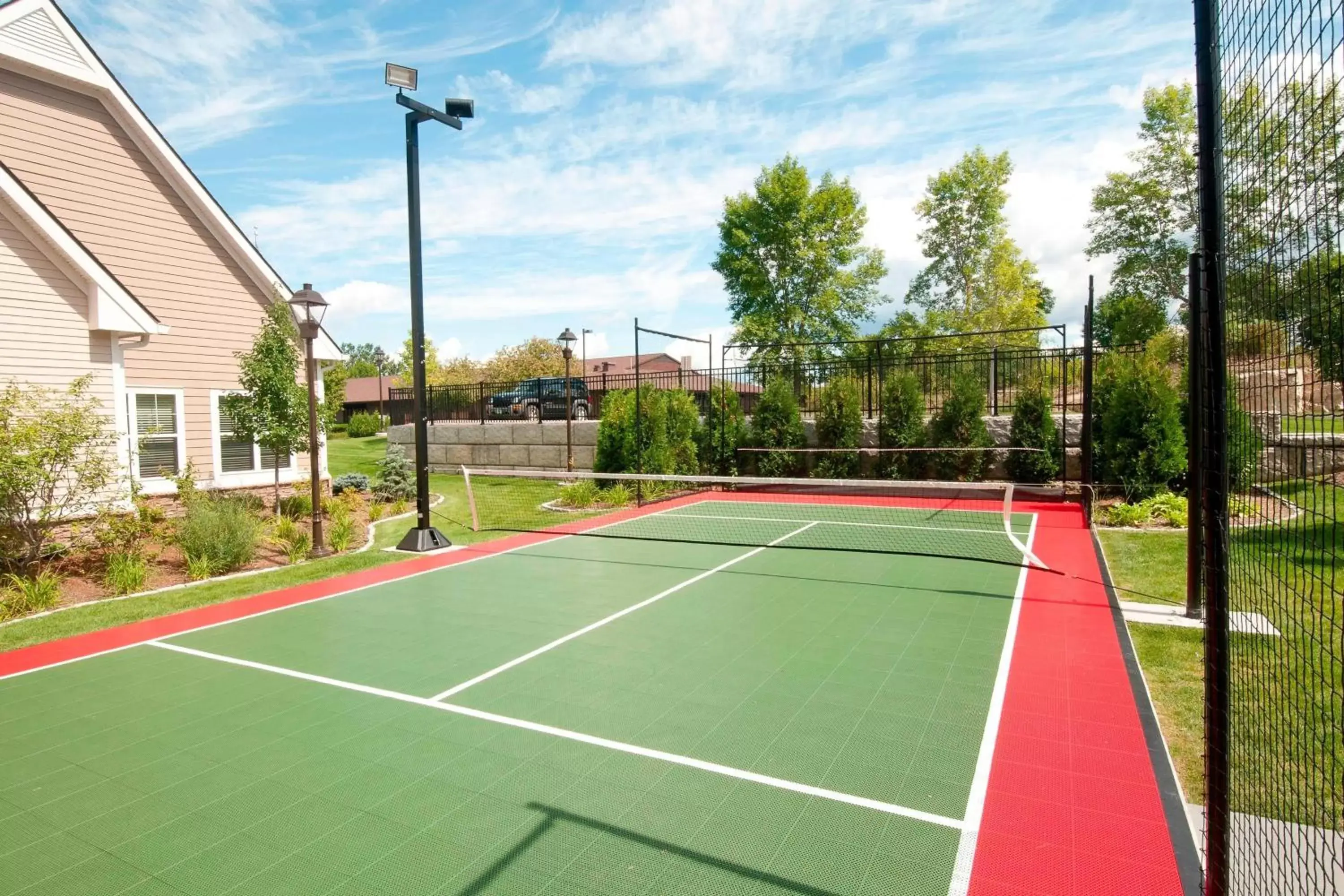 Area and facilities, Tennis/Squash in Residence Inn Burlington Colchester