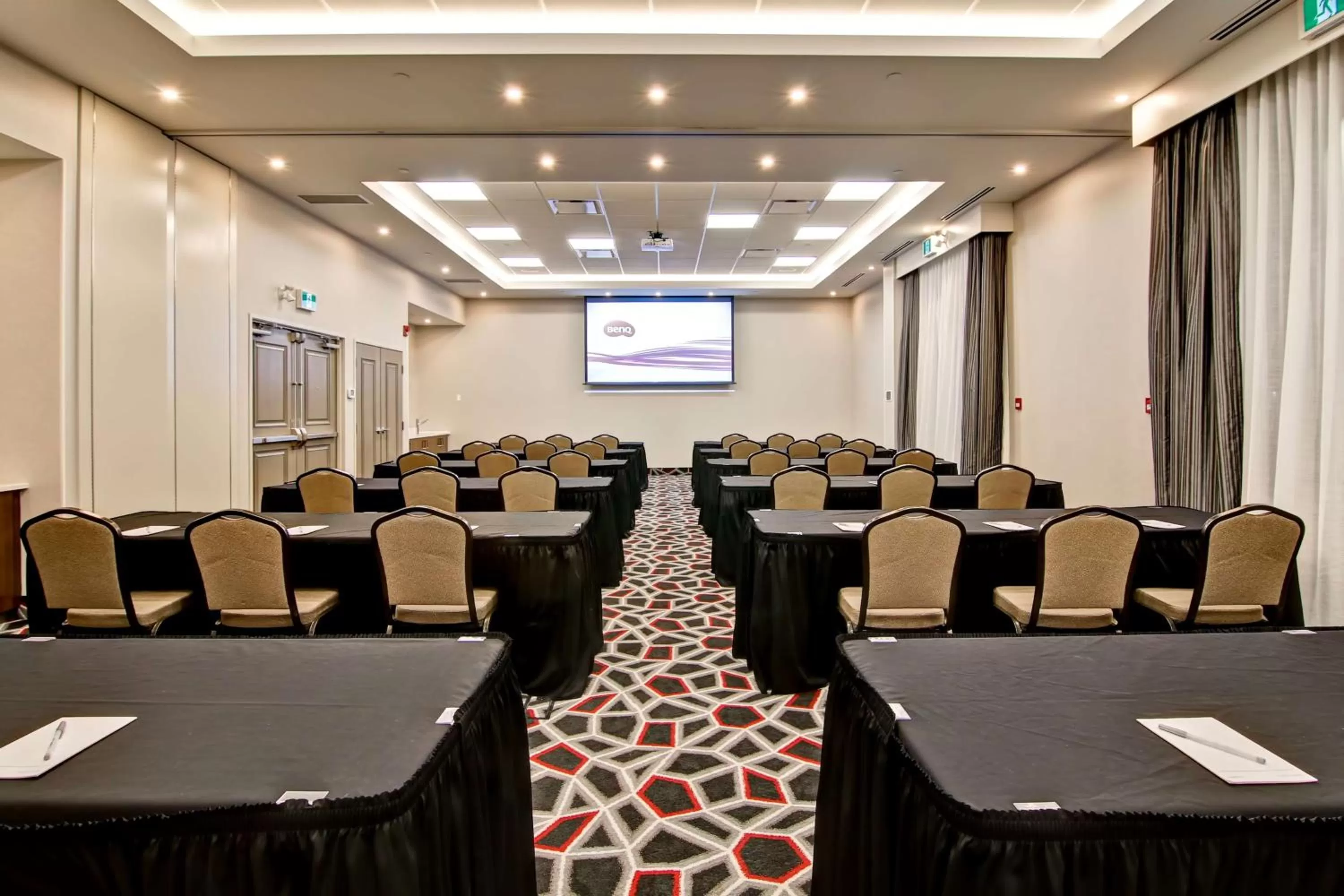 Meeting/conference room in Hampton Inn & Suites by Hilton Grande Prairie