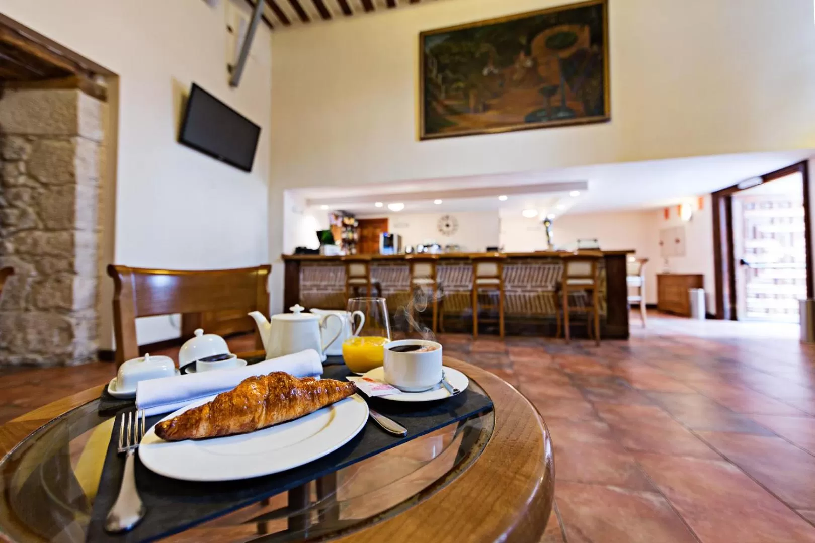 Lounge or bar in AZZ Peñafiel Las Claras Hotel & Spa