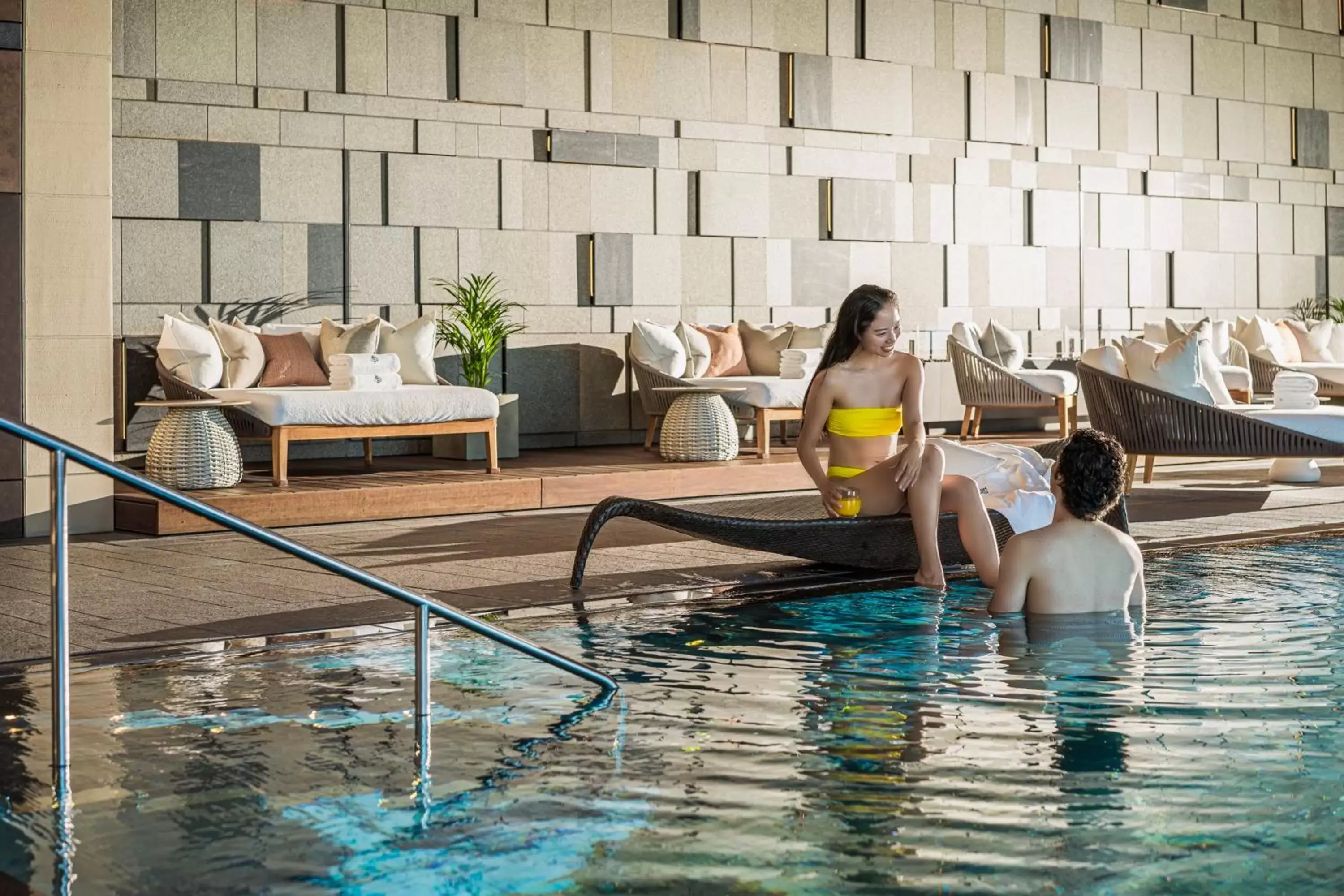 Swimming pool in Four Seasons Hotel Tokyo at Otemachi Swimming pool in Four Seasons Hotel Tokyo at Otemachi