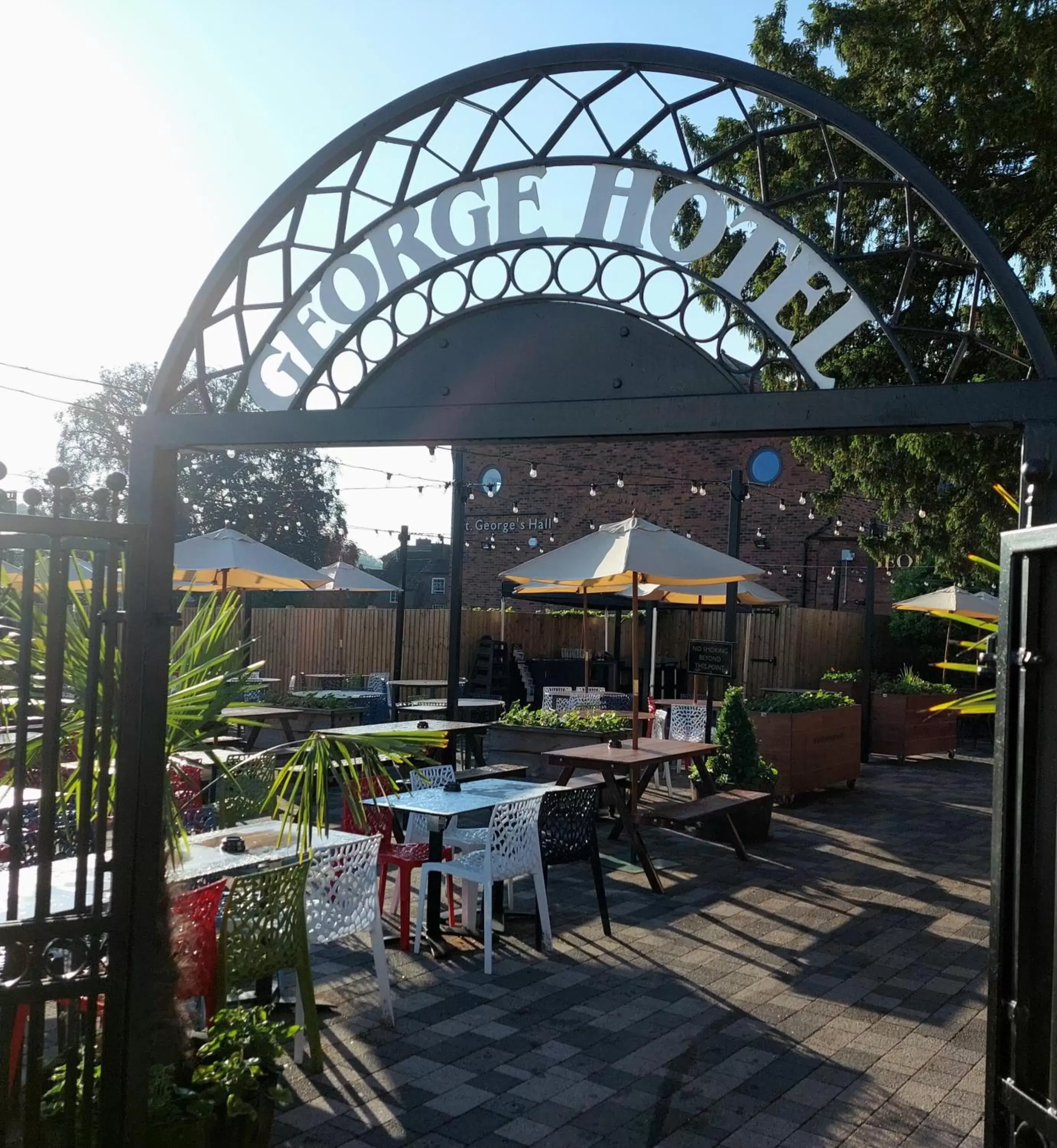 Garden, Restaurant/Places to Eat in George Hotel Wetherspoon
