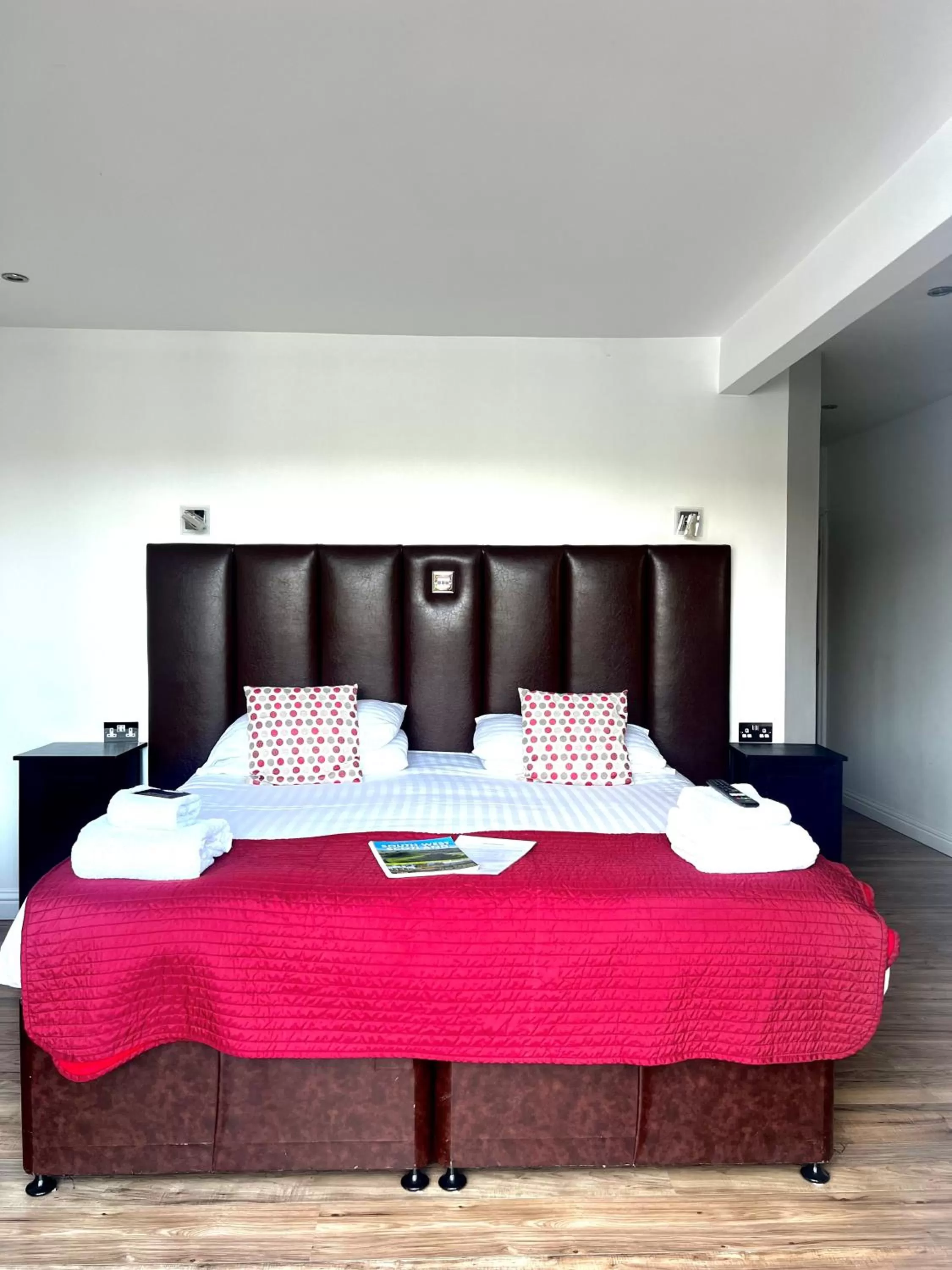 Bed in The Inn on the Loch