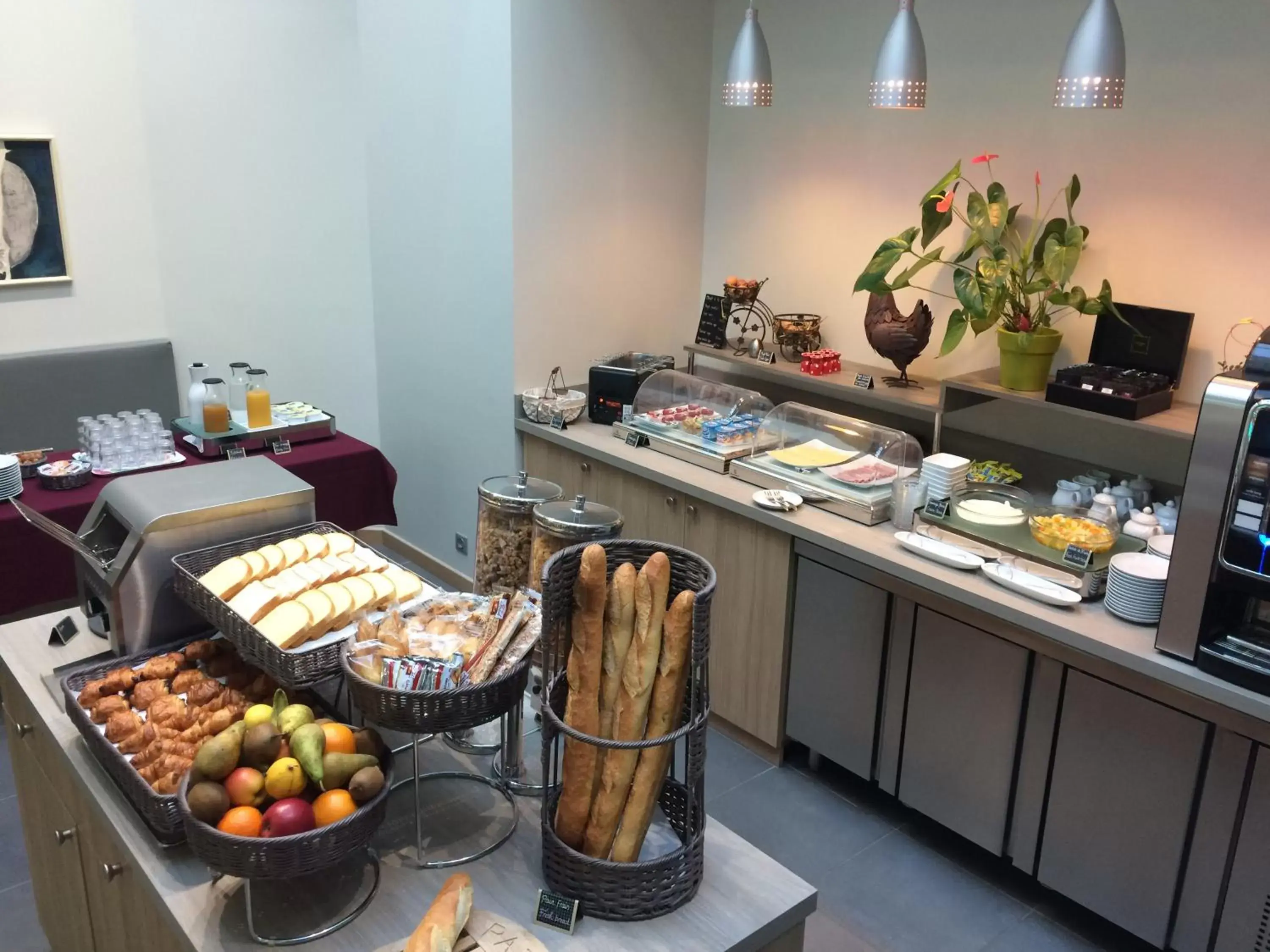 Buffet breakfast, Food in Best Western Hôtel De France