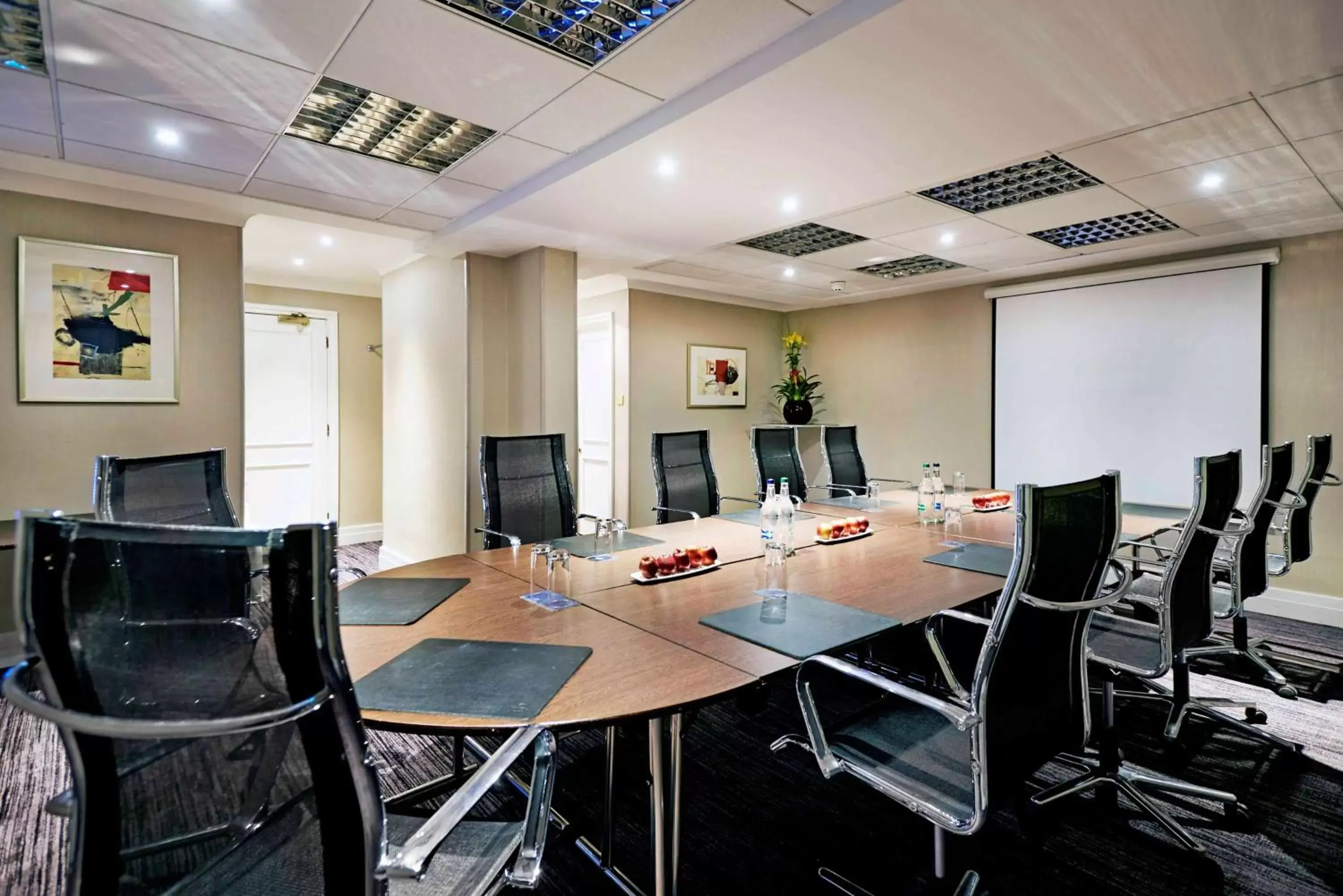 Meeting/conference room in DoubleTree by Hilton St. Anne's Manor