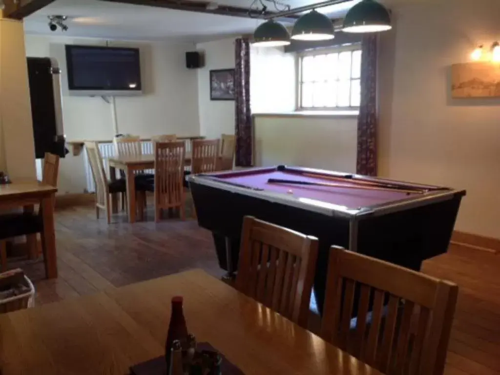 Billiards in The New Inn