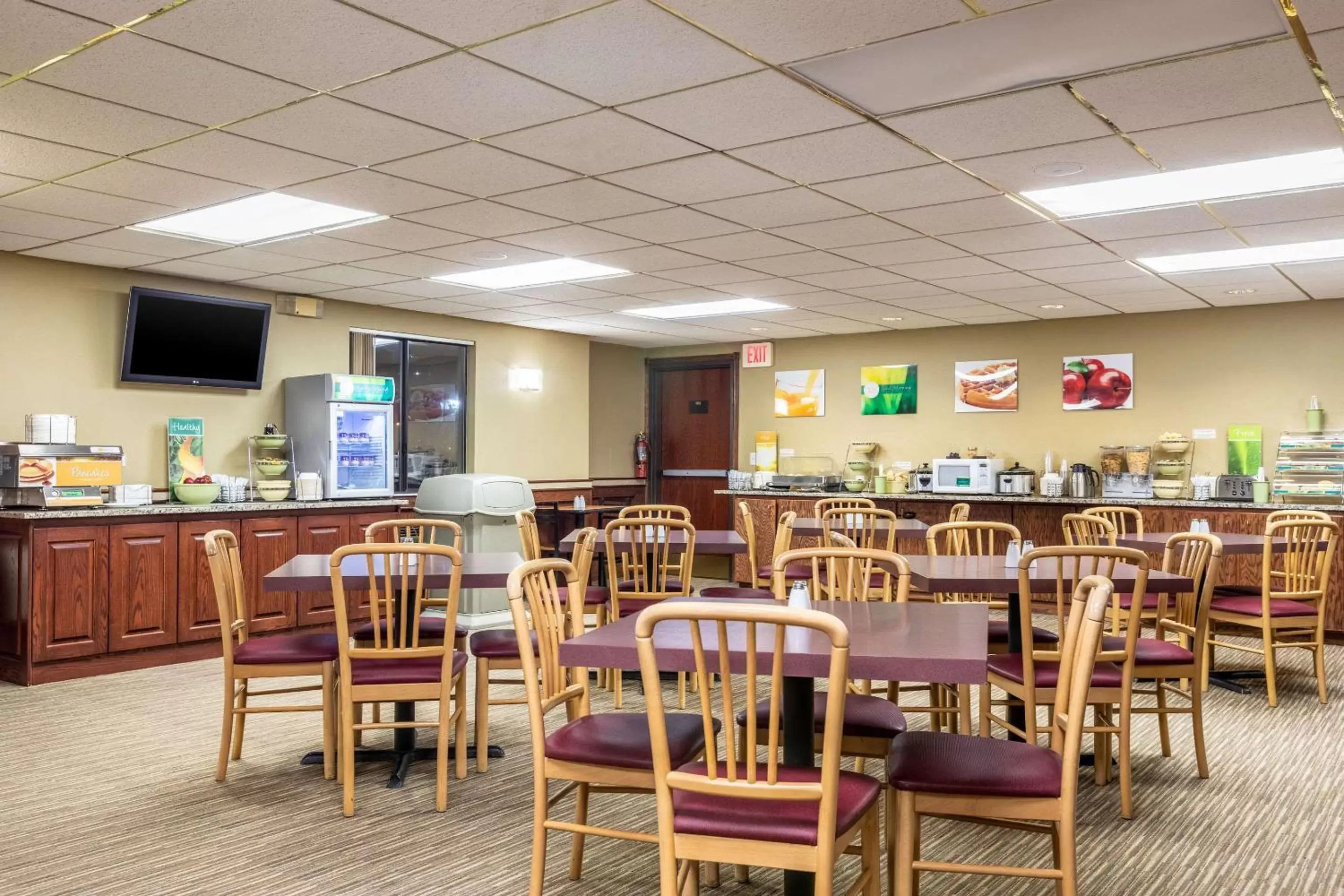 Restaurant/Places to Eat in Quality Inn Keystone