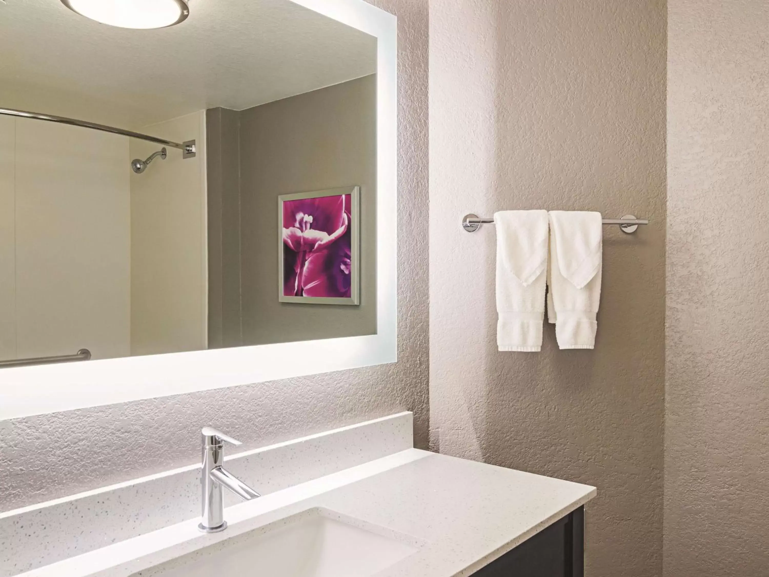 Photo of the whole room in La Quinta by Wyndham Denver Airport DIA Photo of the whole room in La Quinta by Wyndham Denver Airport DIA