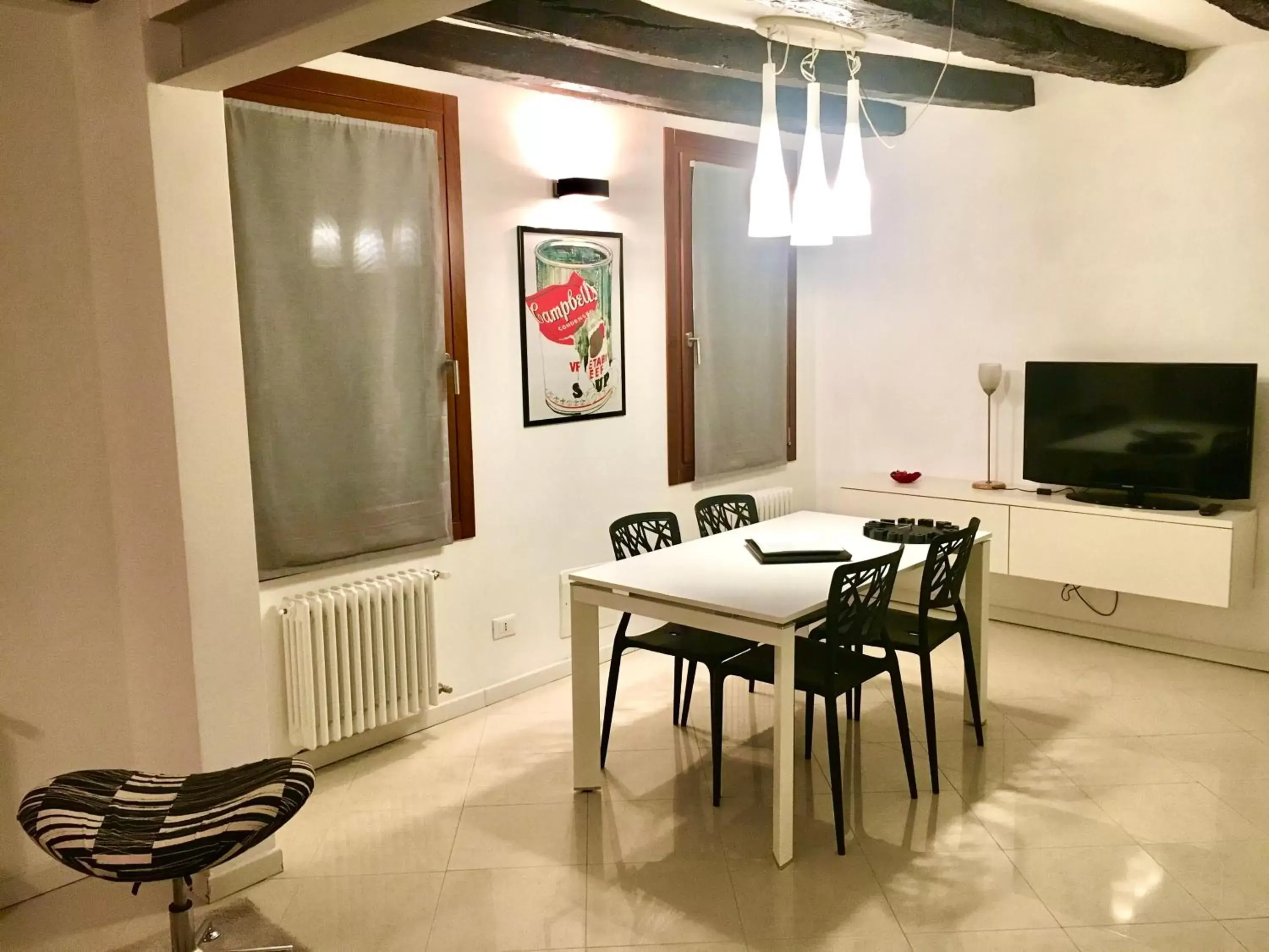 Dining Area in B&B Fortuny