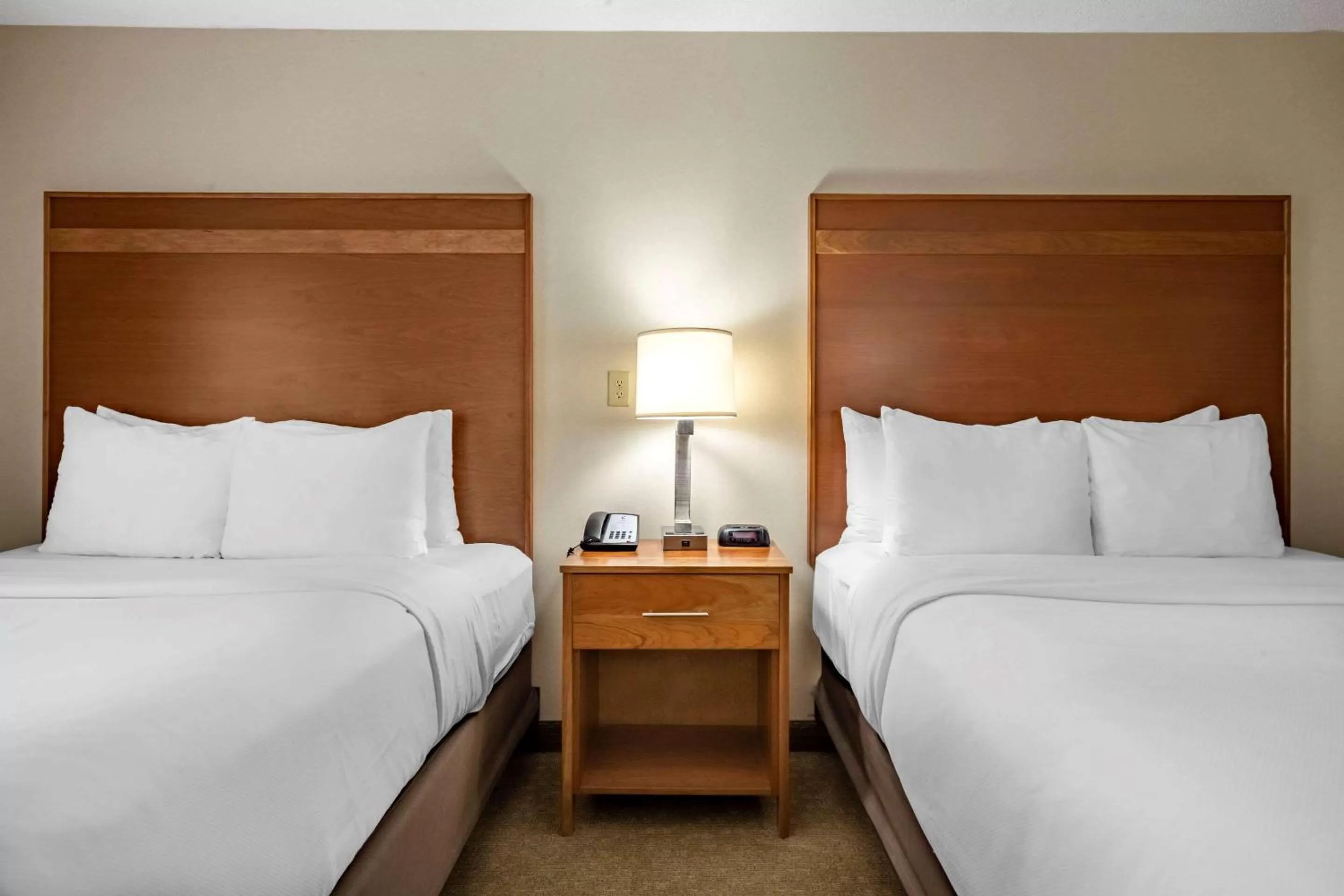 Queen Room with Two Queen Beds with Accessible Tub - Accessible/Non-Smoking in Comfort Inn Millersburg