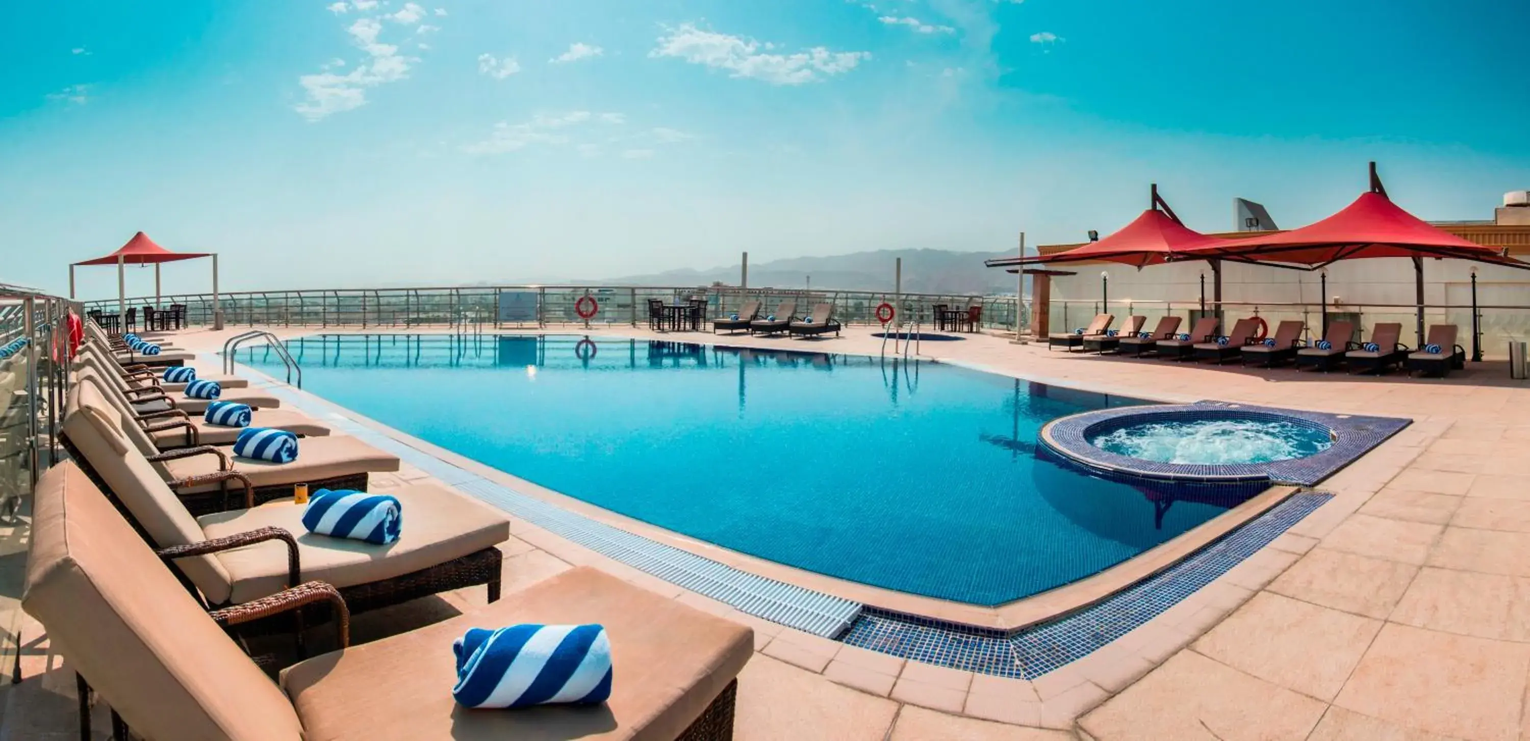 Pool view, Swimming Pool in City Seasons Hotel & Suites Muscat