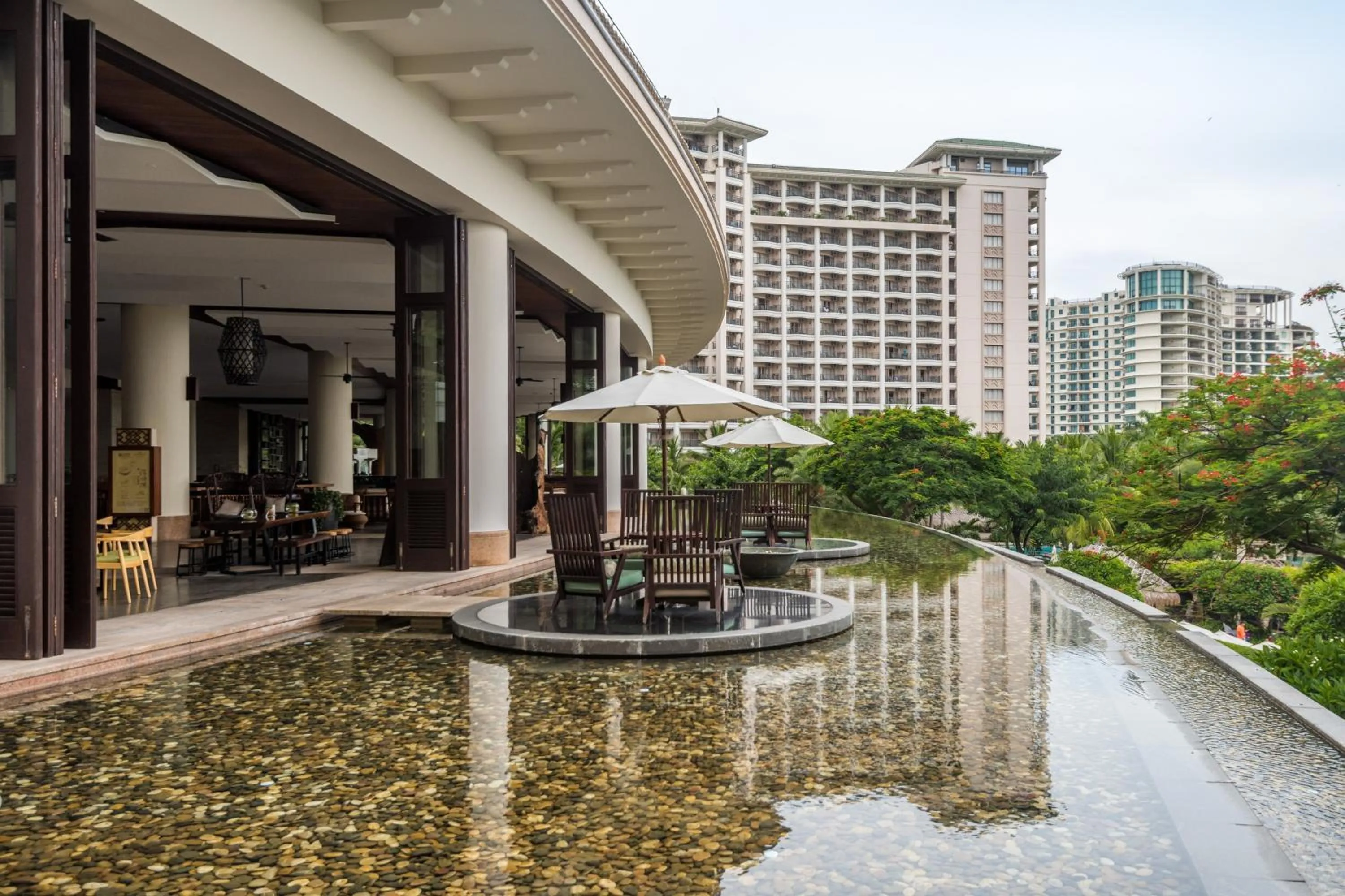 Property building in Howard Johnson Resort Sanya Bay