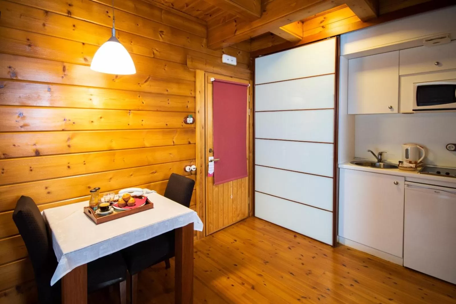 Kitchen or kitchenette in Hotel Somlom - ECO Friendly Montseny