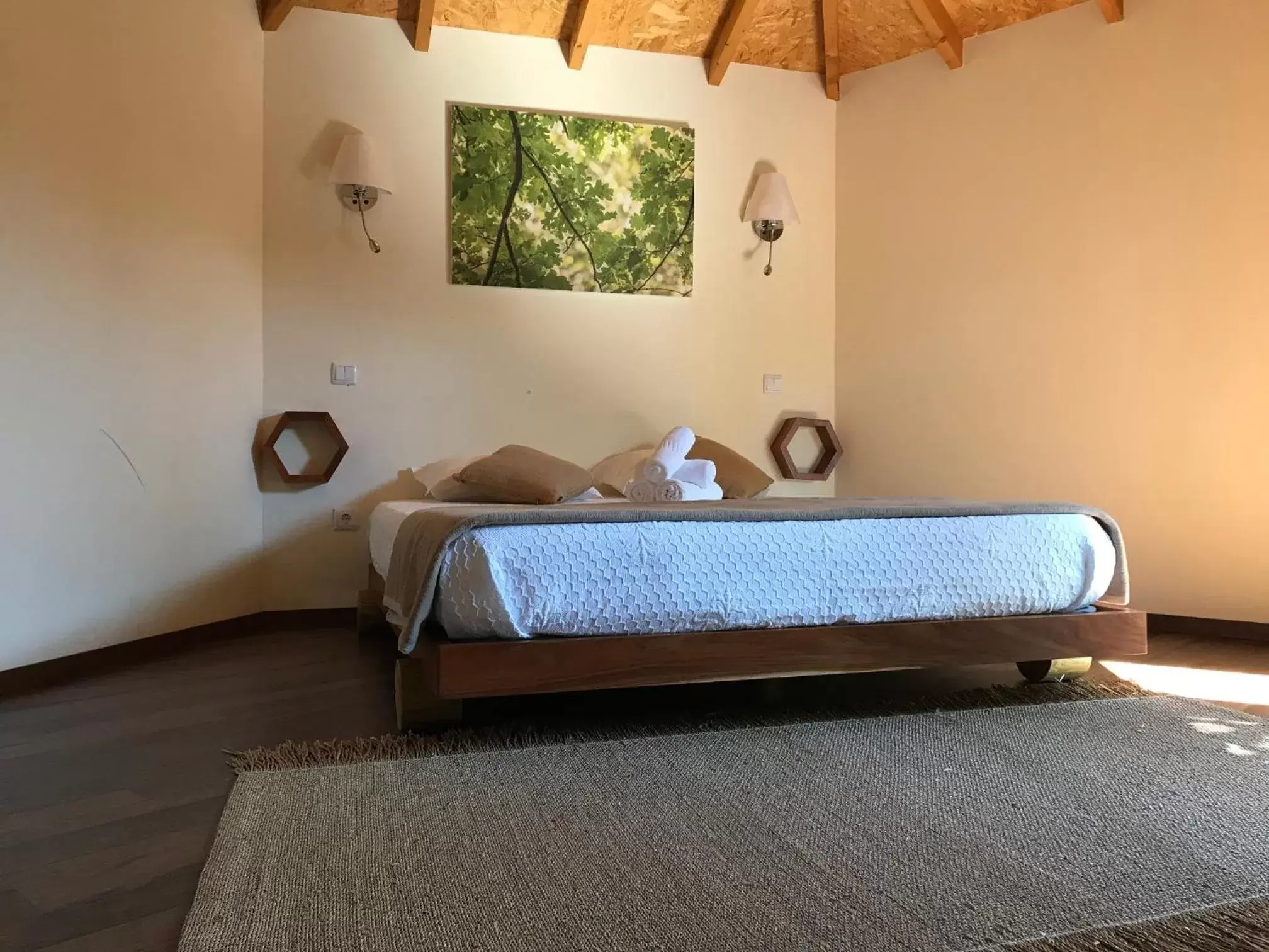 Bedroom, Bed in Eco-Bungalow