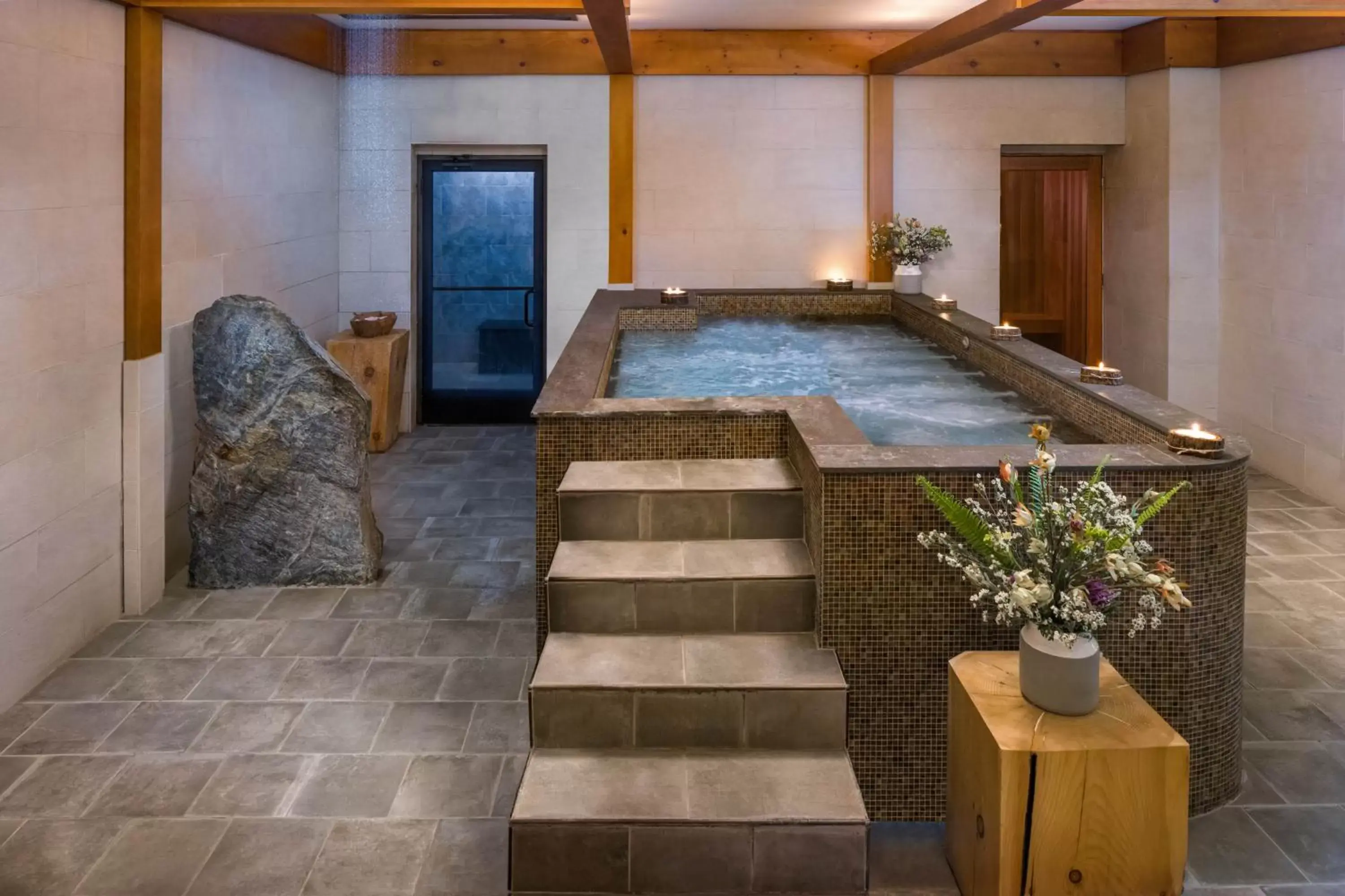 Spa and wellness centre/facilities, Swimming Pool in The Lodge at Spruce Peak, a Destination by Hyatt Residence