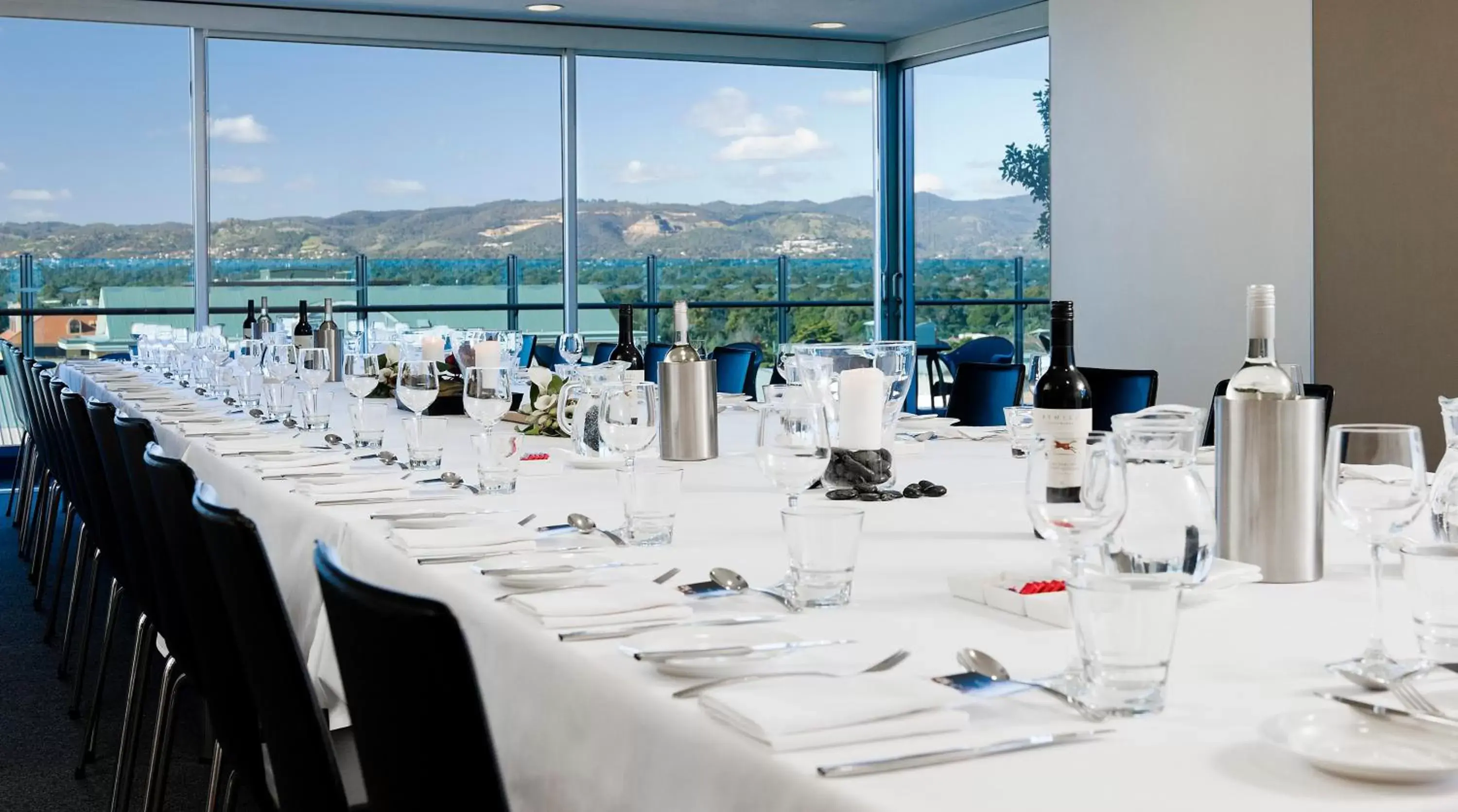 Banquet/Function facilities, Restaurant/Places to Eat in Majestic Roof Garden Hotel